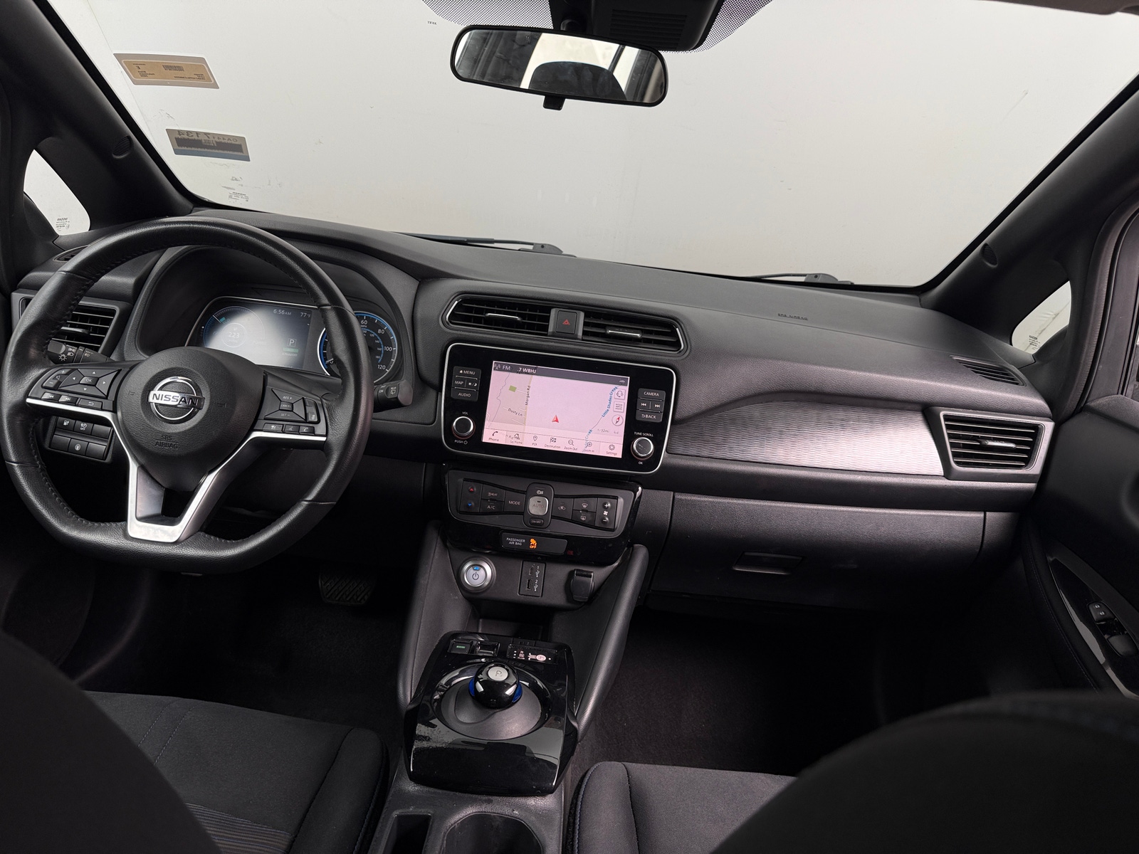 Thumbnail: 2020 Nissan Leaf - 3