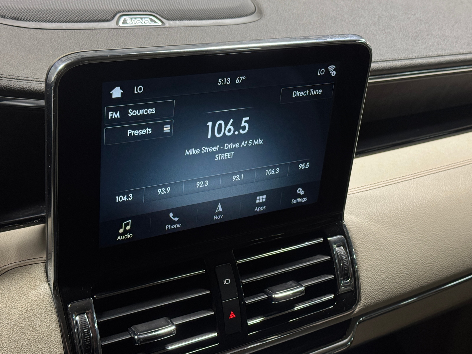 Thumbnail: 2019 Lincoln Navigator L - 3