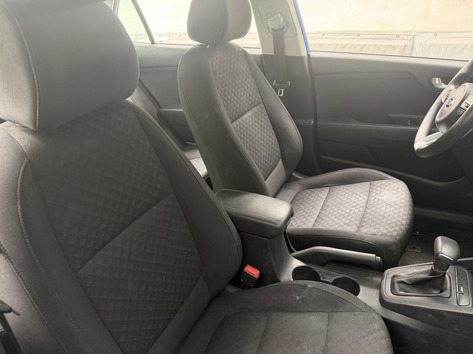 Thumbnail: 2021 Kia Rio - 2