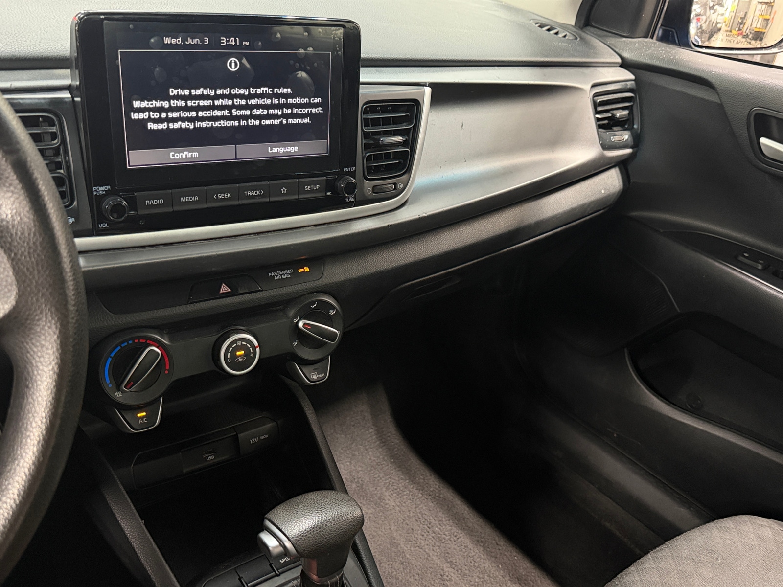 Thumbnail: 2021 Kia Rio - 4