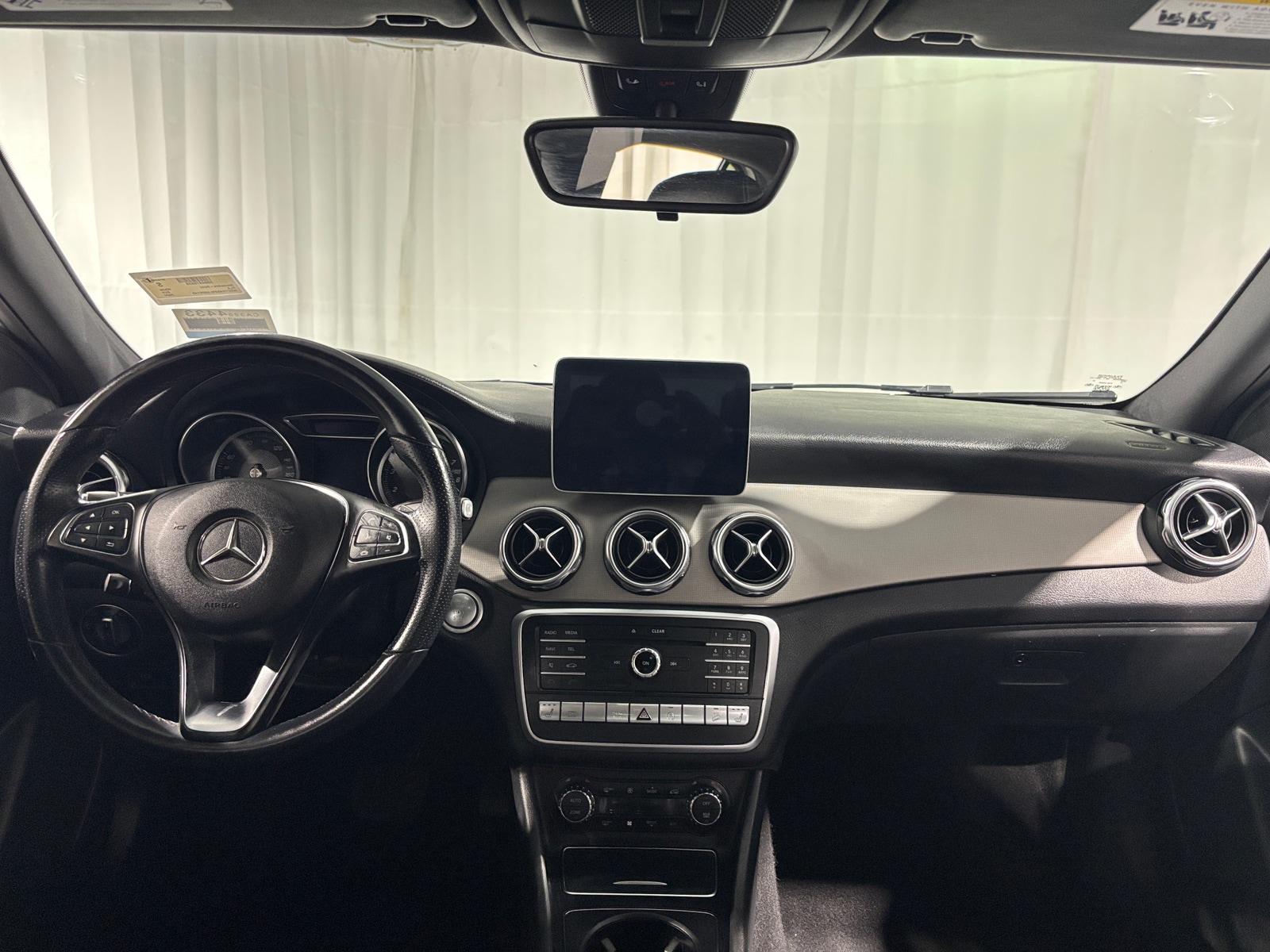 Thumbnail: 2020 Mercedes-Benz GLA - 2