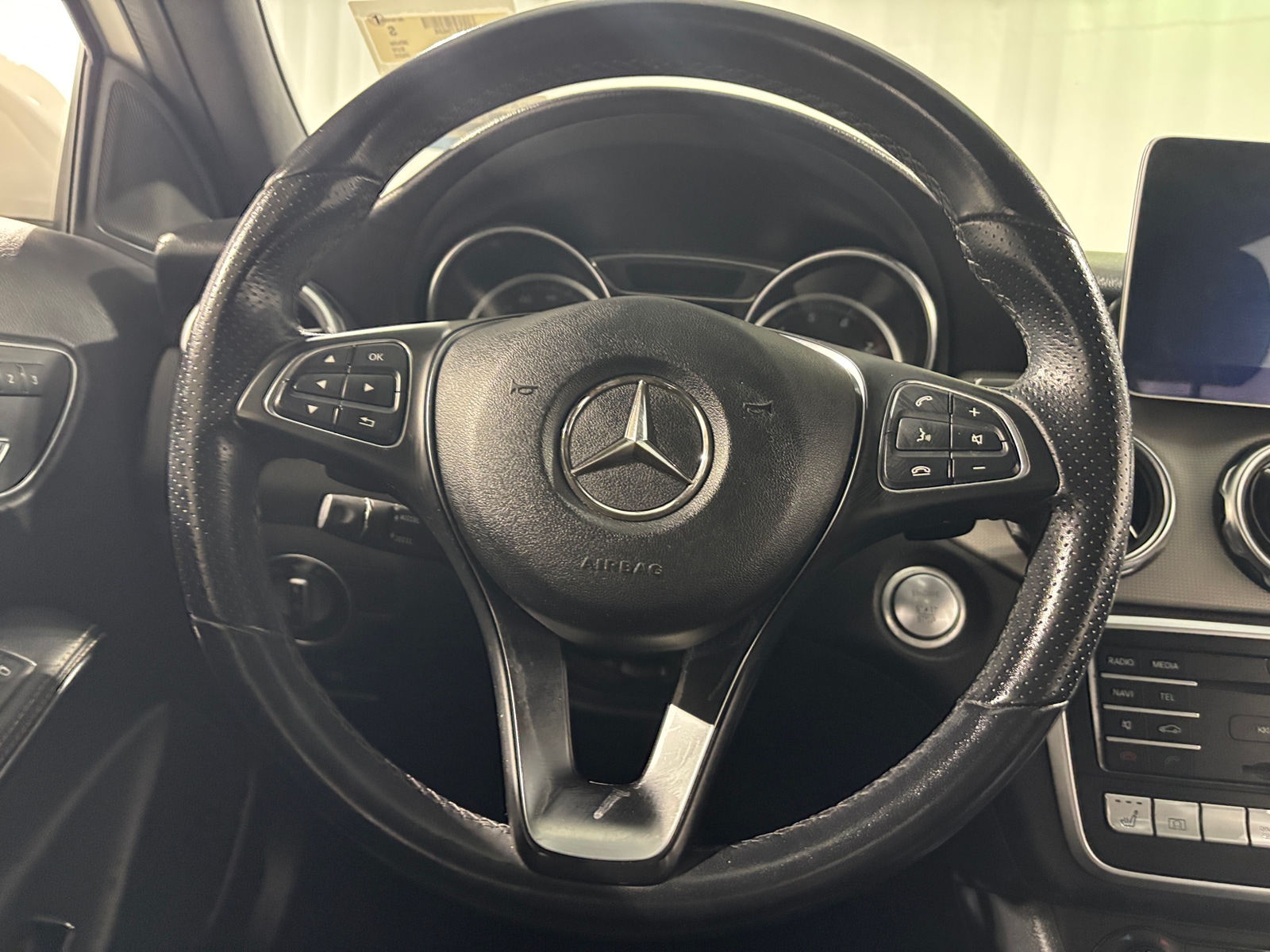 Thumbnail: 2020 Mercedes-Benz GLA - 4