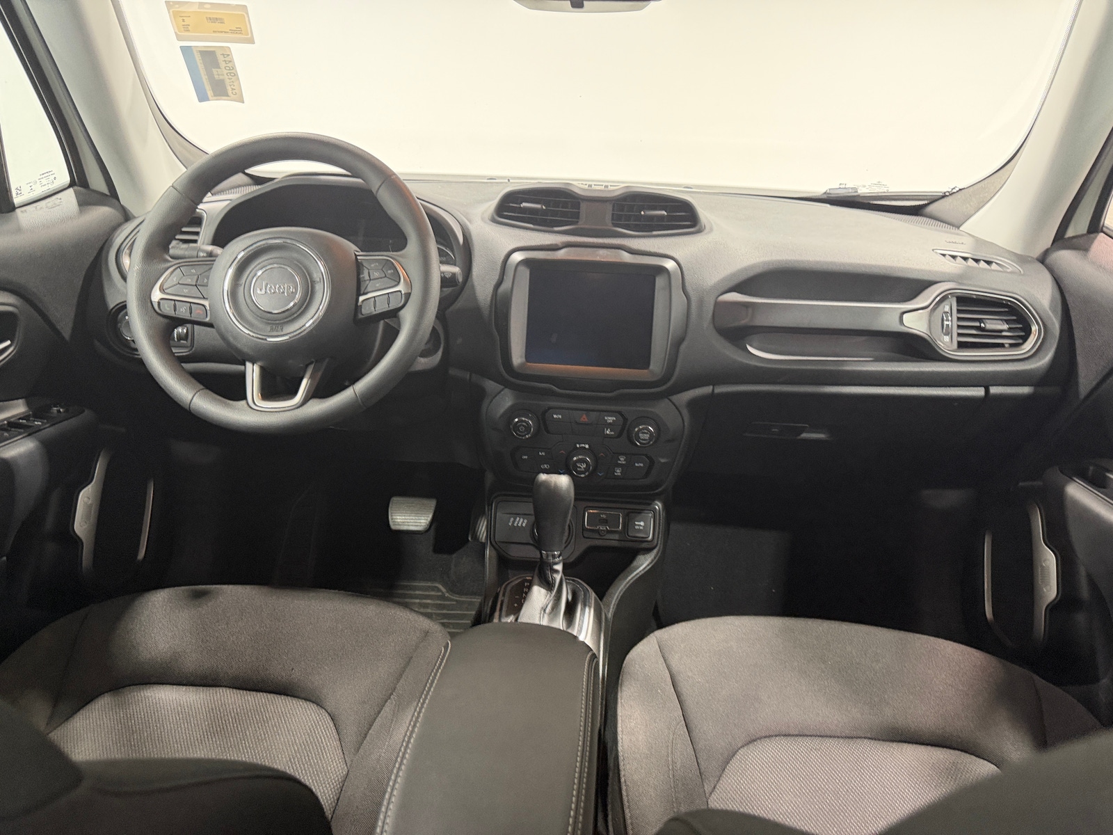 Thumbnail: 2022 Jeep Renegade - 3