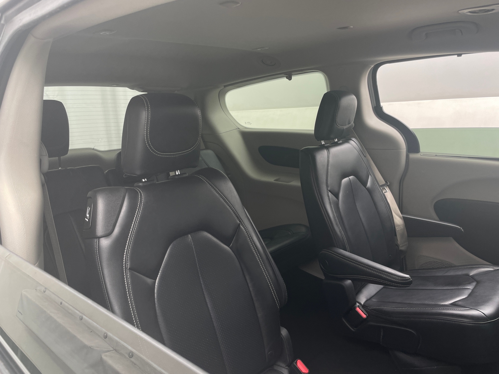 Thumbnail: 2023 Chrysler Pacifica - 5