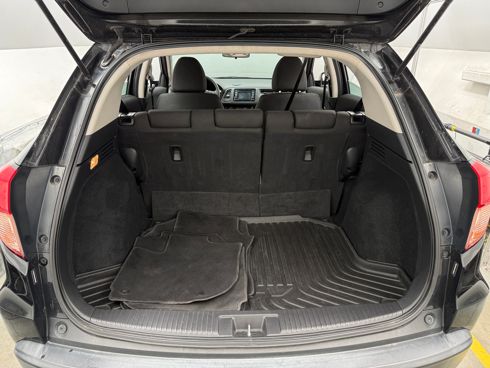 Thumbnail: 2017 Honda HR-V - 7