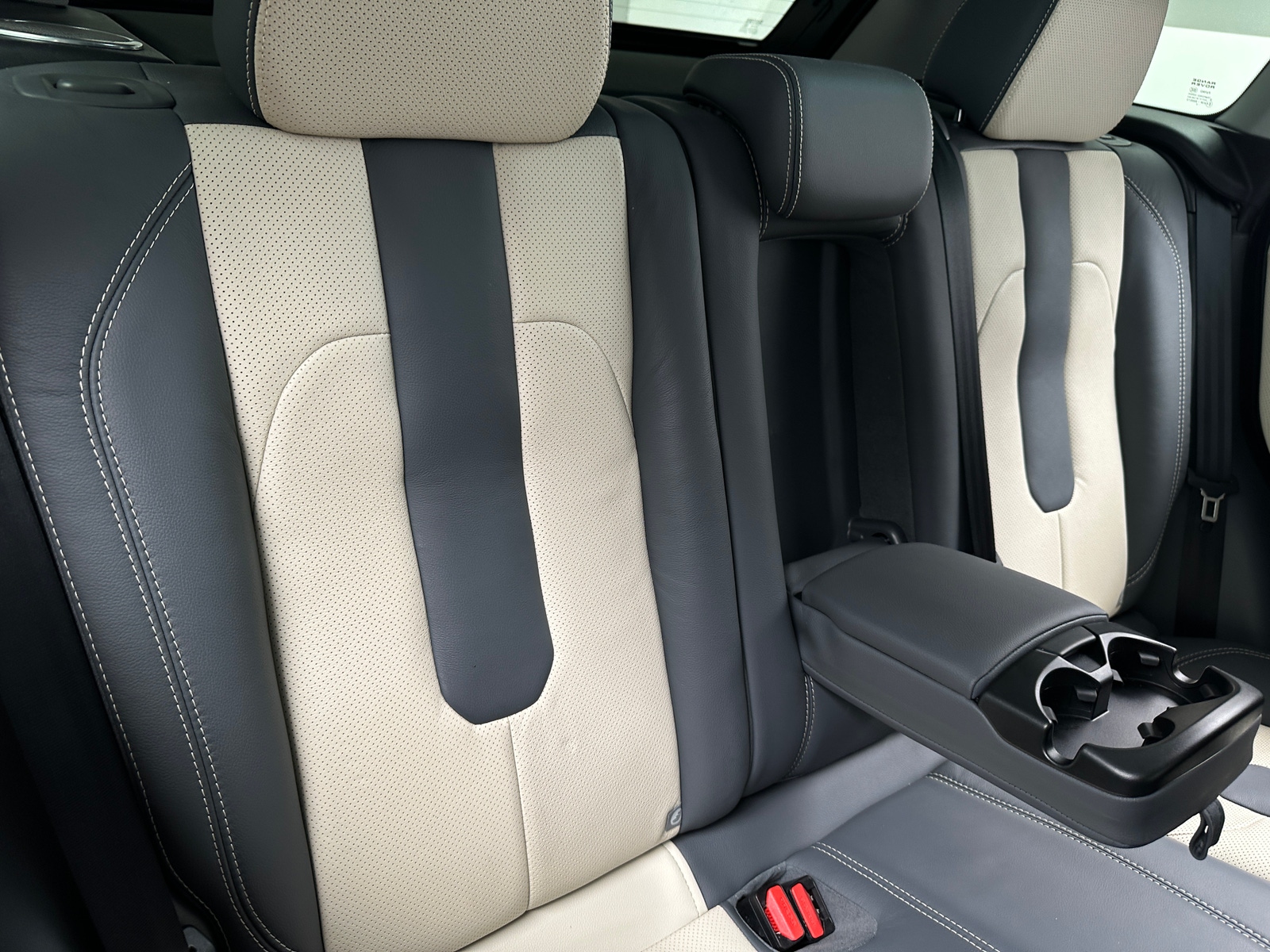 Thumbnail: 2013 Land Rover Range Rover Evoque - 5