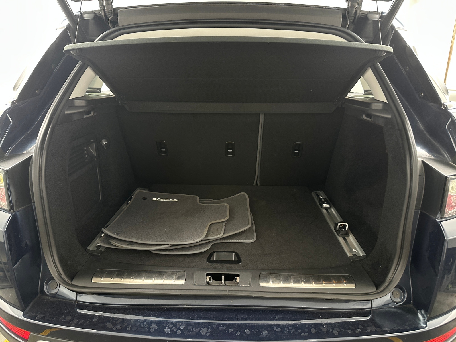 Thumbnail: 2013 Land Rover Range Rover Evoque - 6