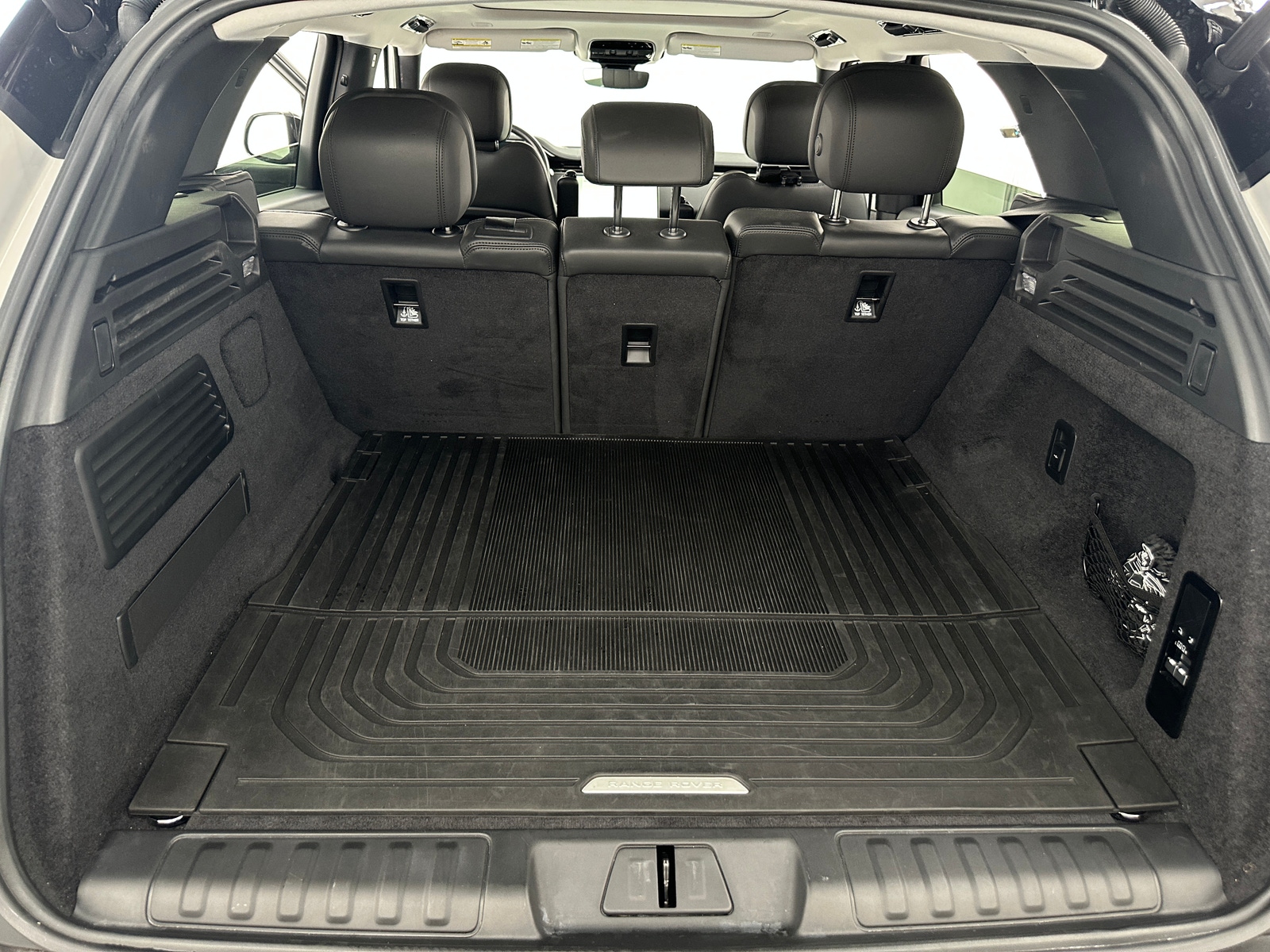 Thumbnail: 2023 Land Rover Range Rover Sport - 7