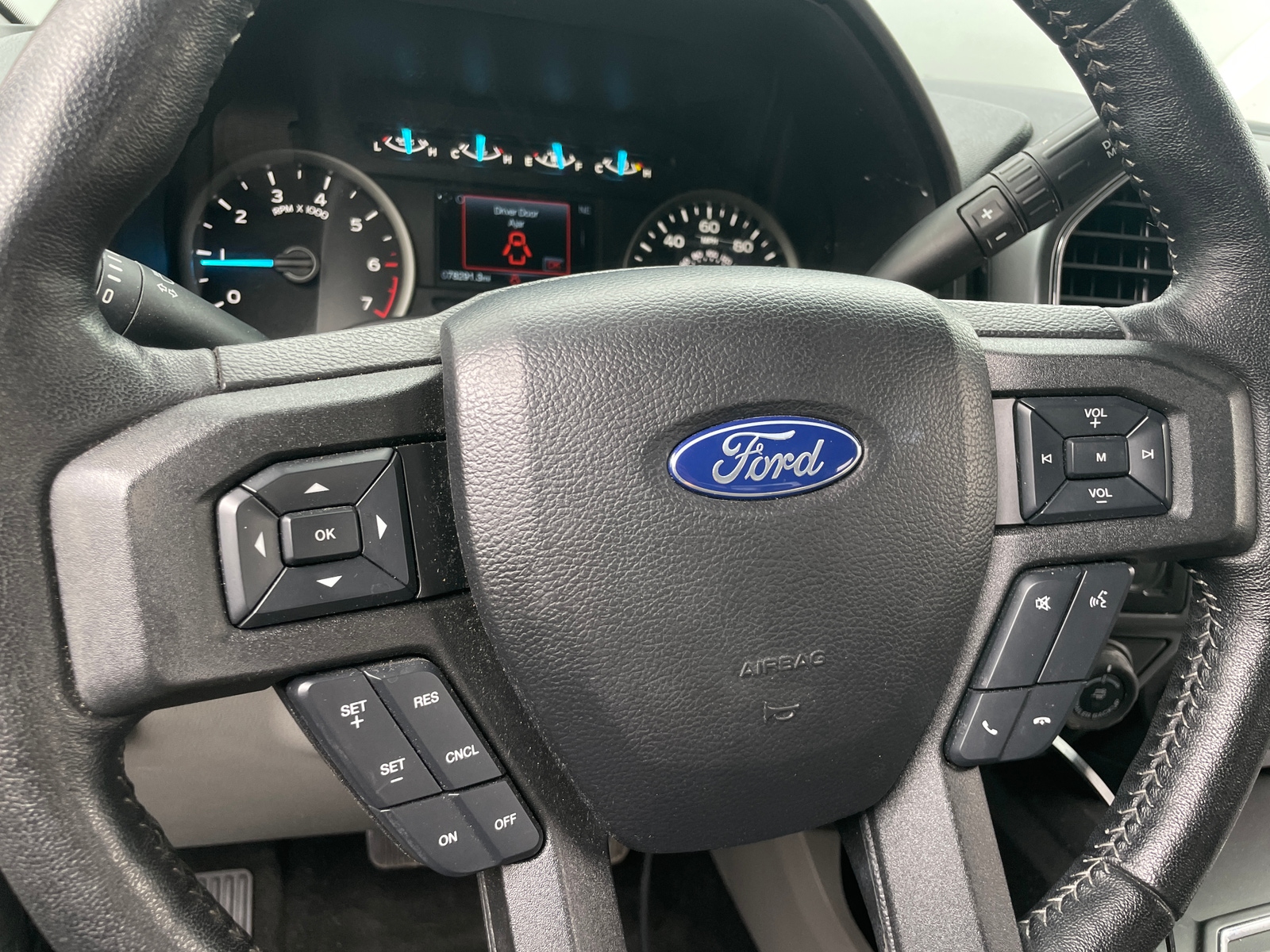 Thumbnail: 2019 Ford Econoline - 5