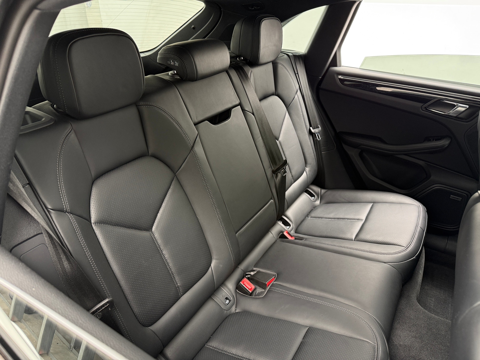 Thumbnail: 2024 Porsche Macan - 5