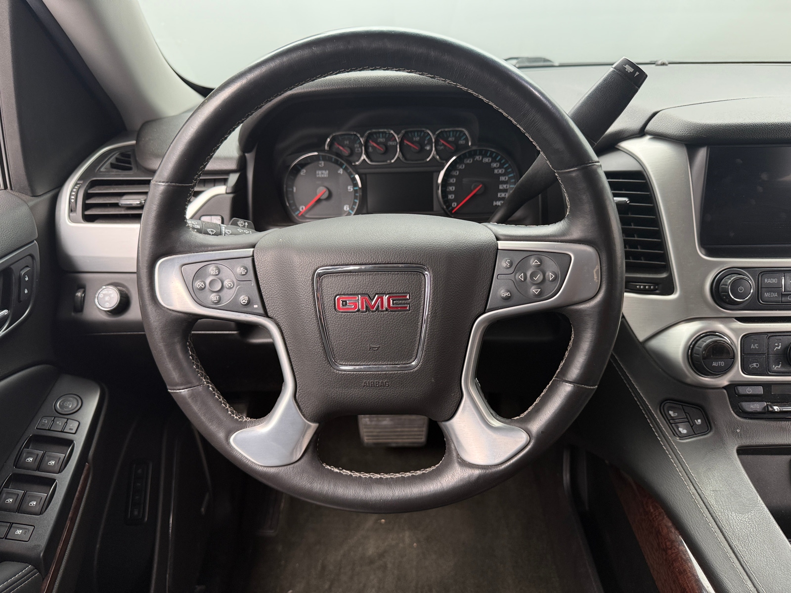 Thumbnail: 2017 GMC Yukon - 4