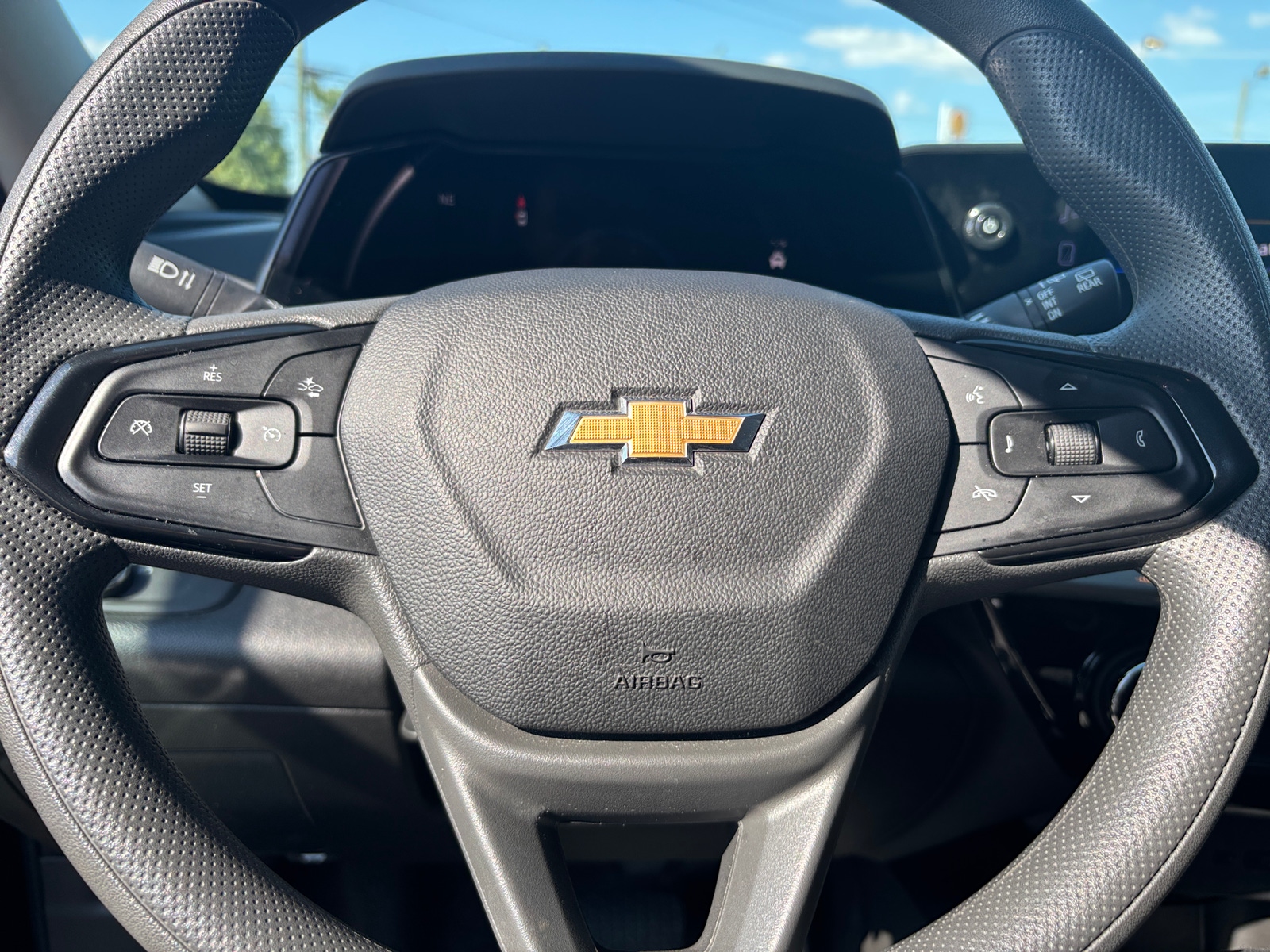 Thumbnail: 2025 Chevrolet Trax - 5