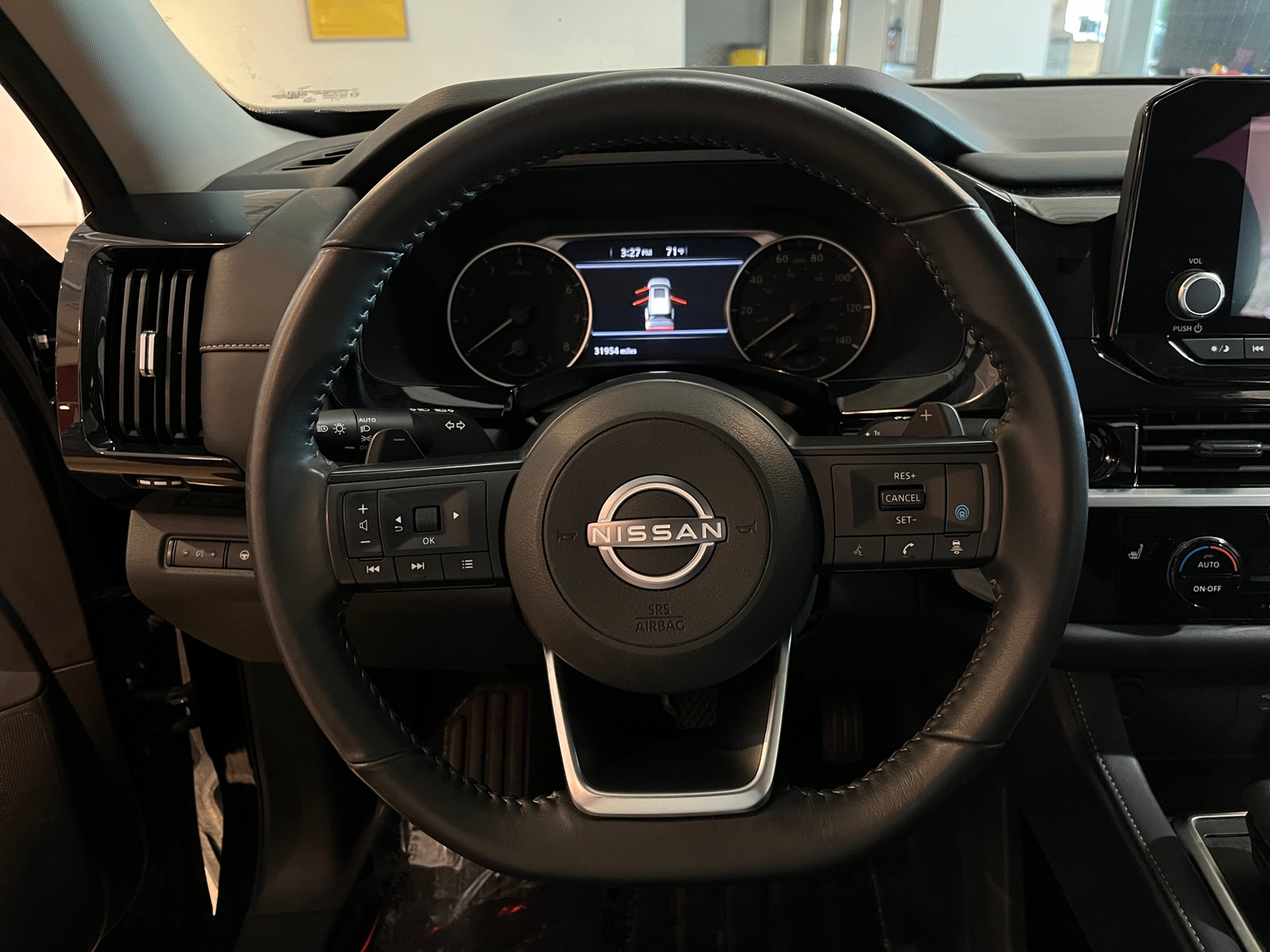 Thumbnail: 2025 Nissan Pathfinder - 5