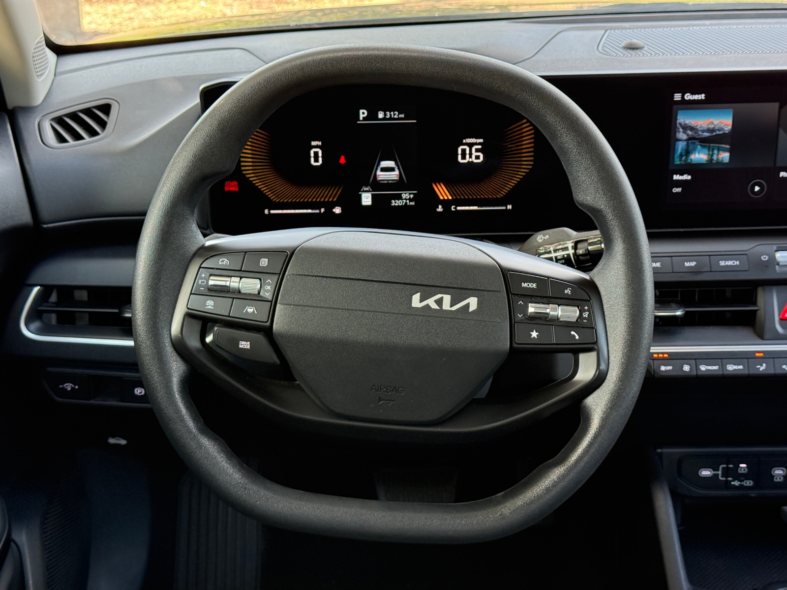 Thumbnail: 2025 Kia K4 - 5