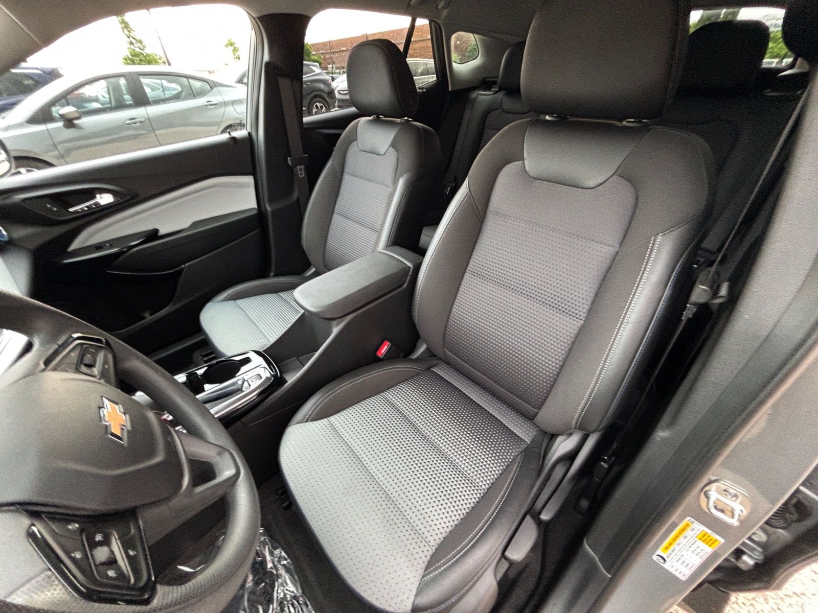 Thumbnail: 2025 Chevrolet Trax - 2