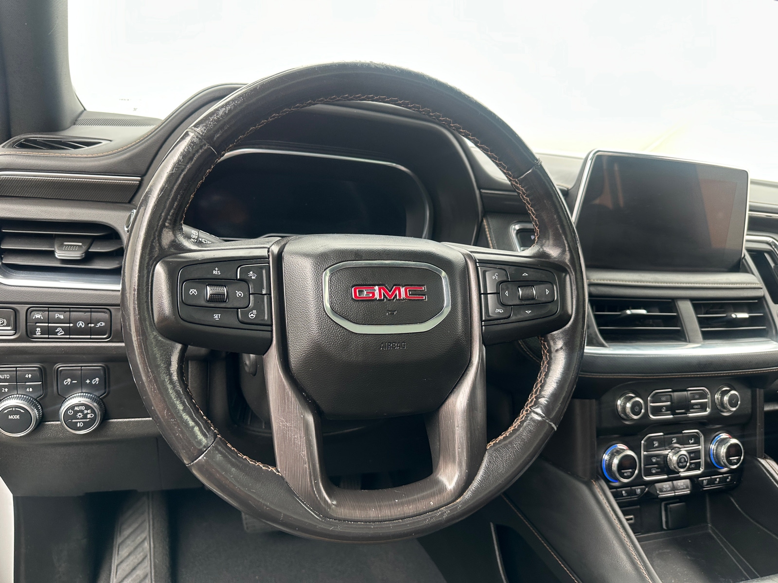 Thumbnail: 2022 GMC Yukon - 4