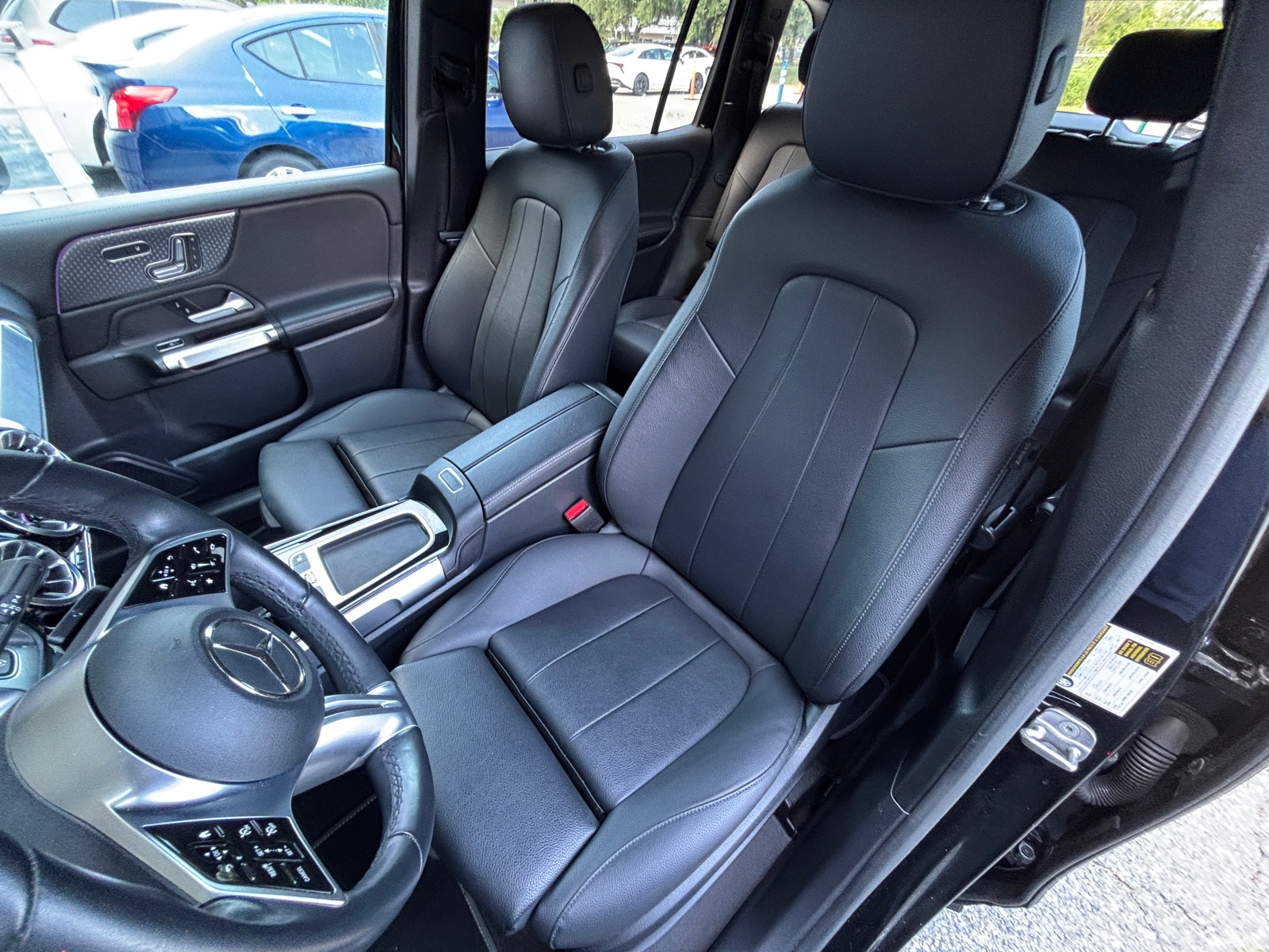 Thumbnail: 2025 Mercedes-Benz GLB - 2