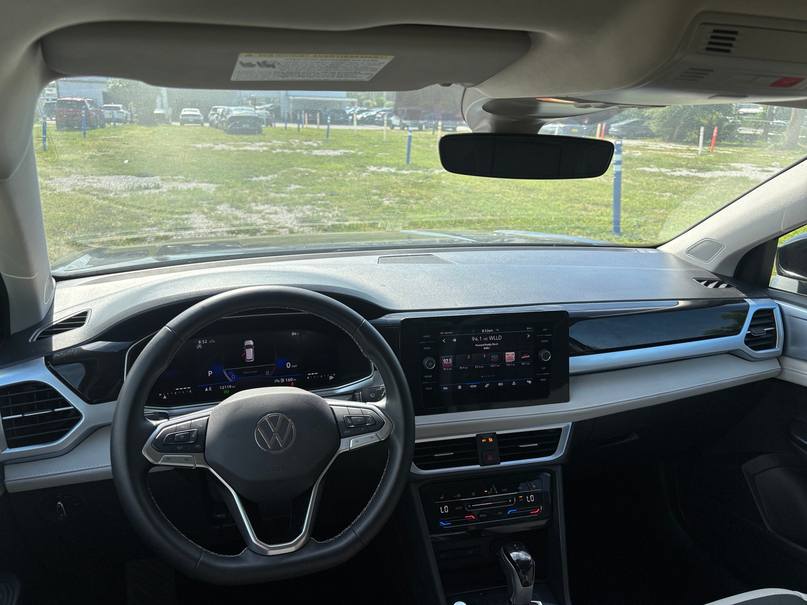 Thumbnail: 2025 Volkswagen Taos - 3