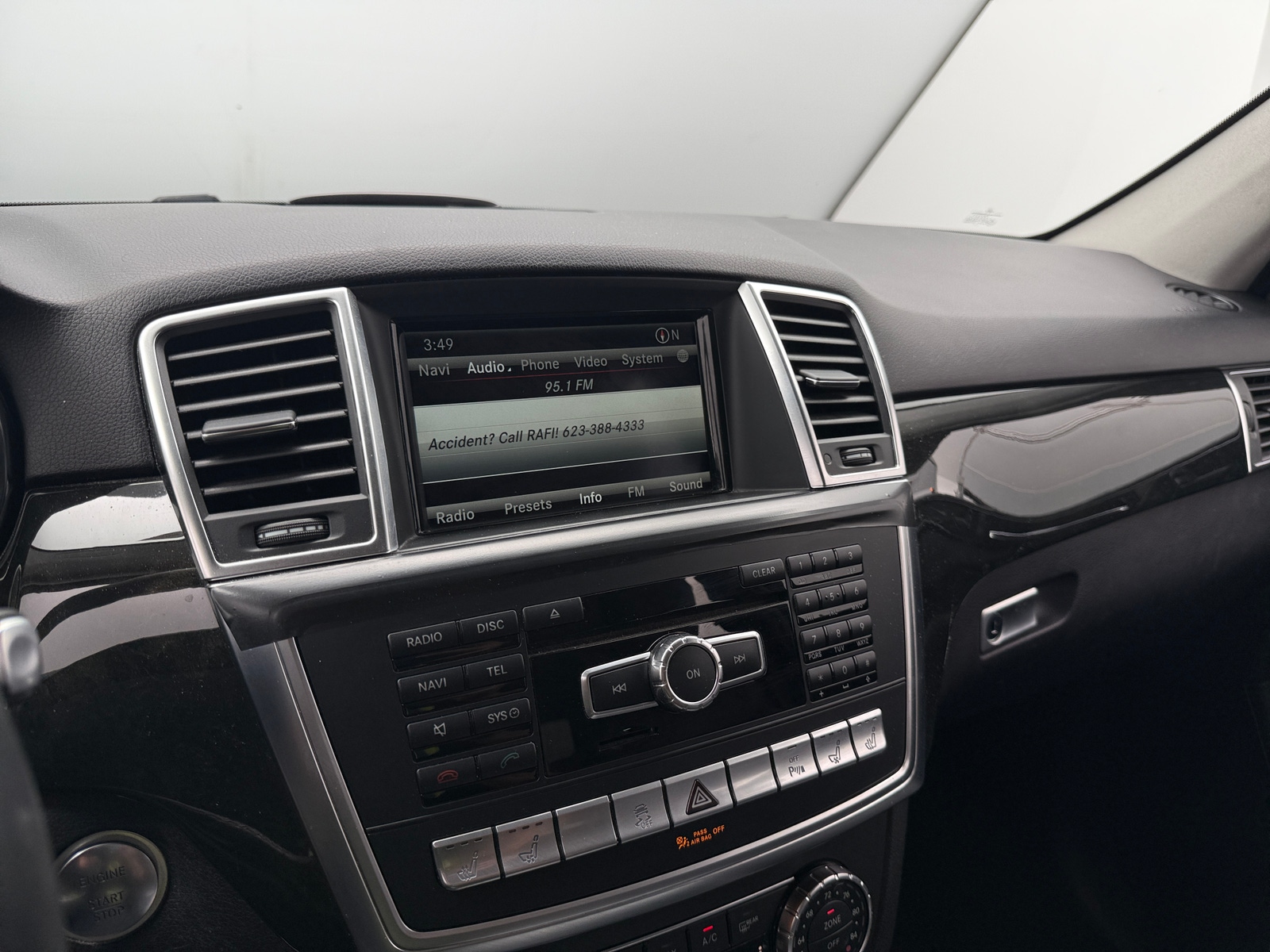 Thumbnail: 2015 Mercedes-Benz M-Class - 3