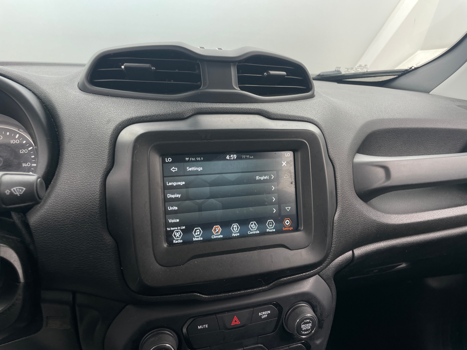 Thumbnail: 2020 Jeep Renegade - 4