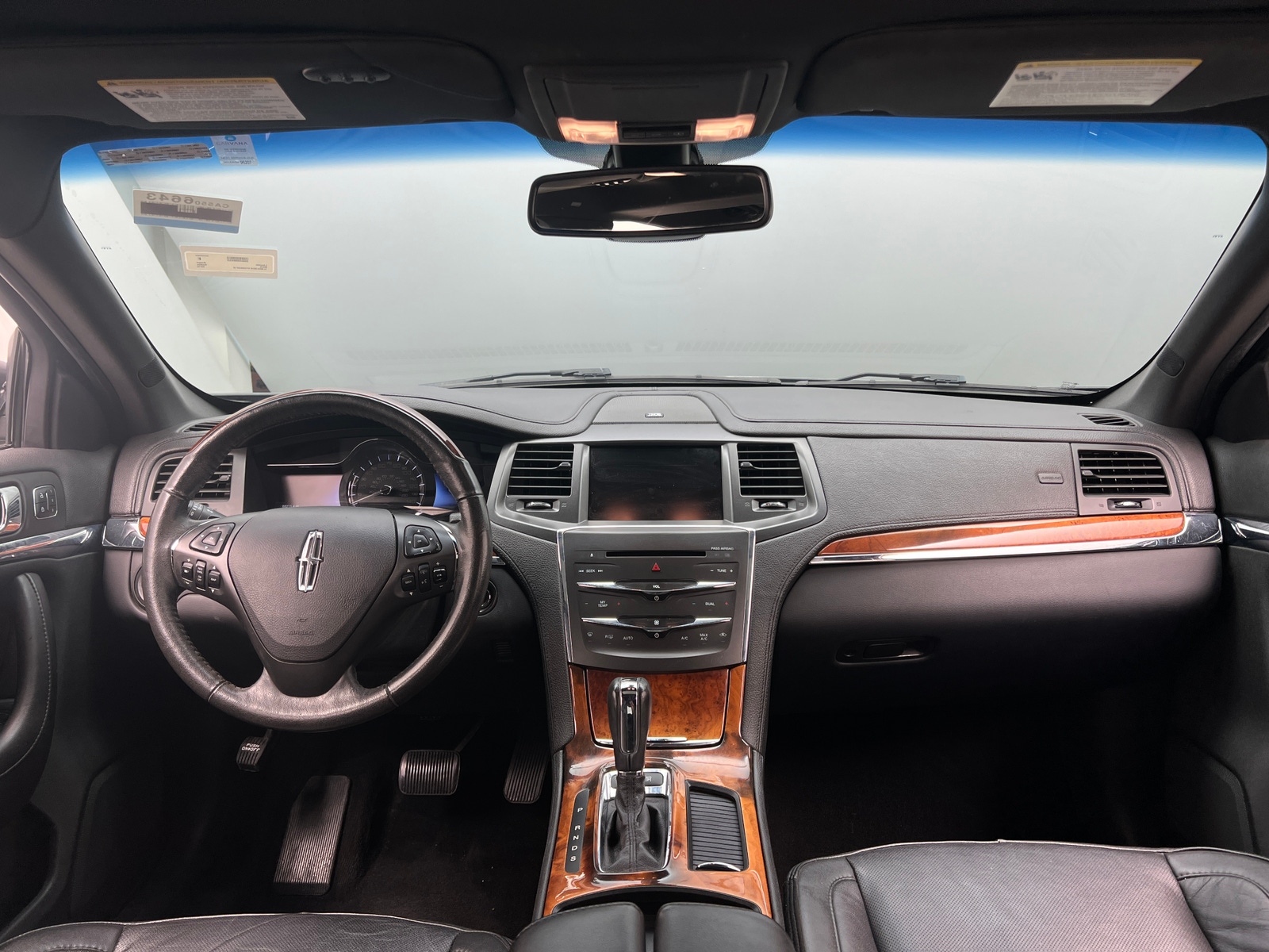 Thumbnail: 2015 Lincoln MKS - 2
