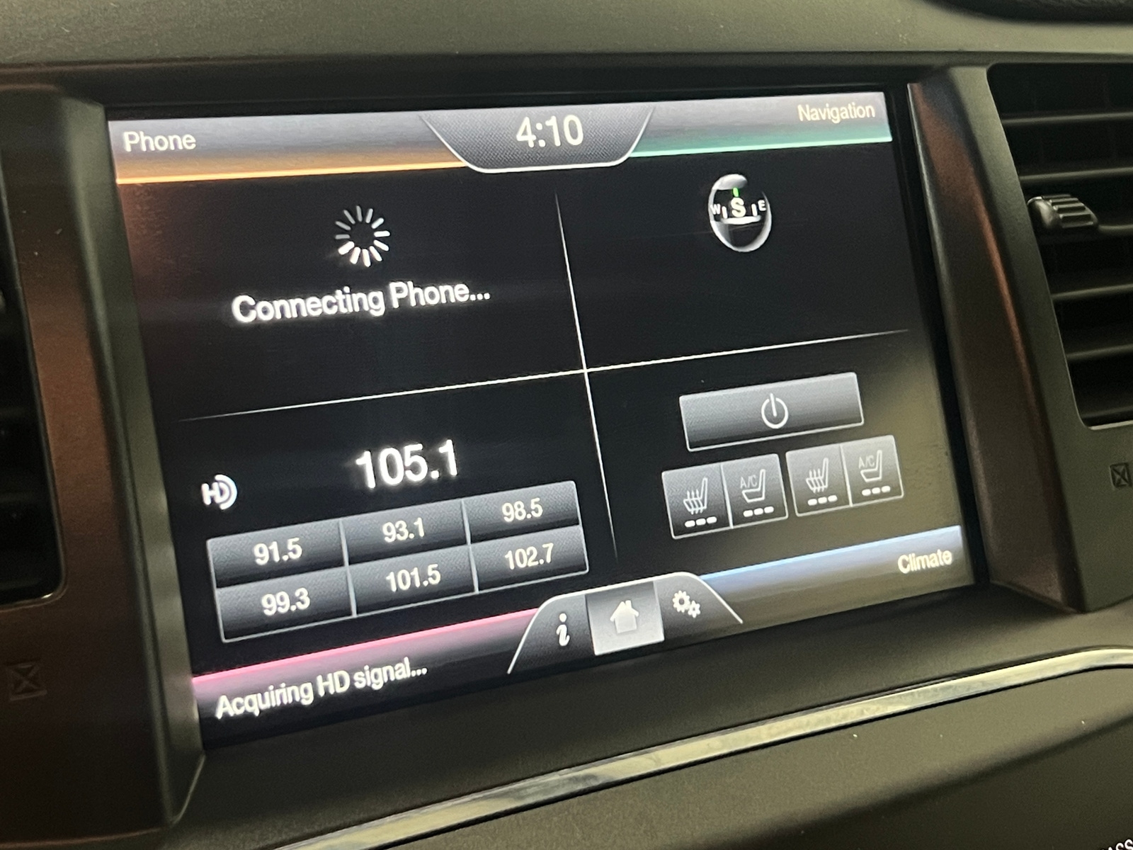 Thumbnail: 2015 Lincoln MKS - 3