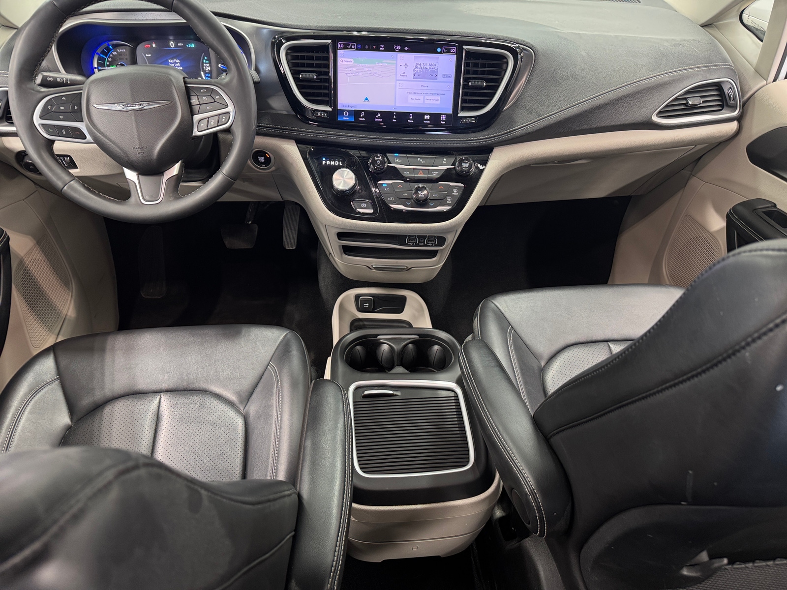Thumbnail: 2024 Chrysler Pacifica - 2