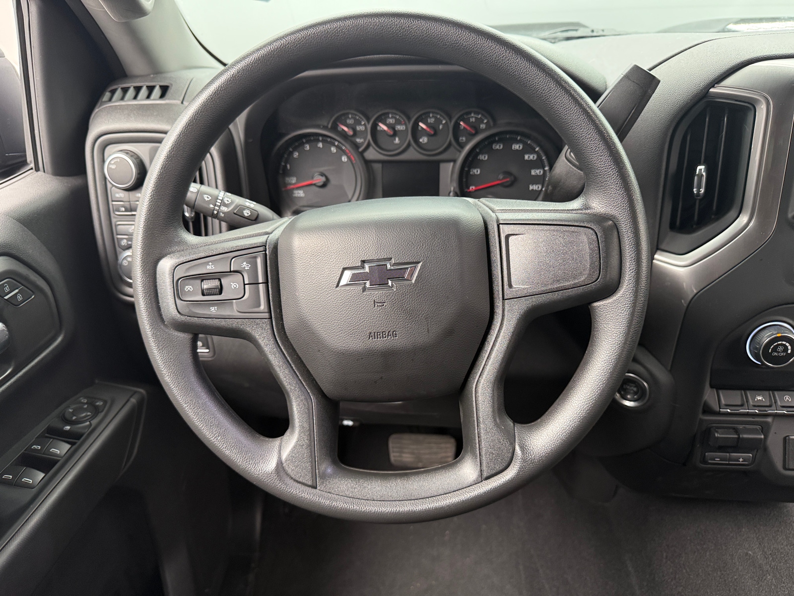 Thumbnail: 2024 Chevrolet Silverado 1500 - 5
