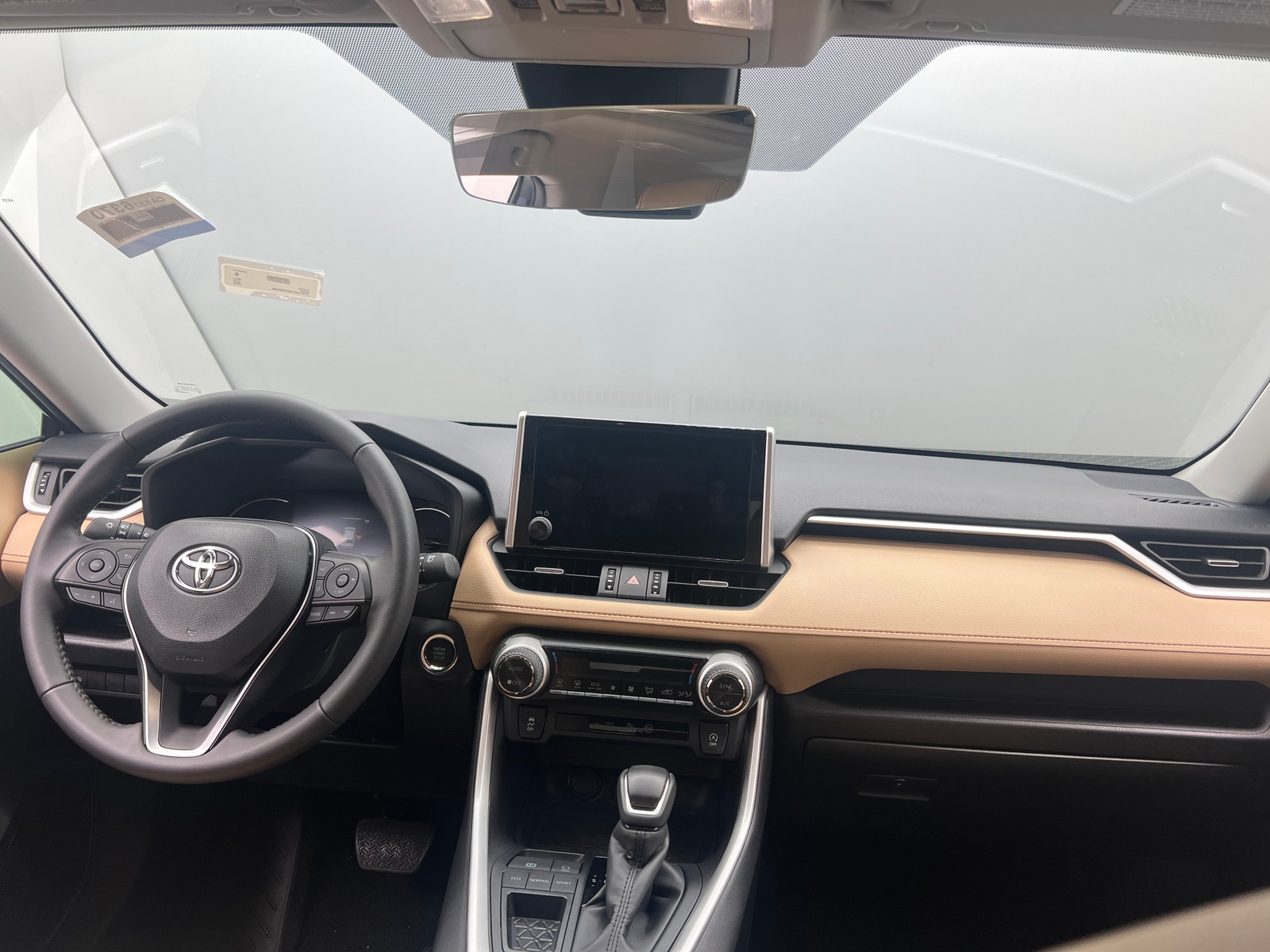 Thumbnail: 2025 Toyota RAV4 - 3