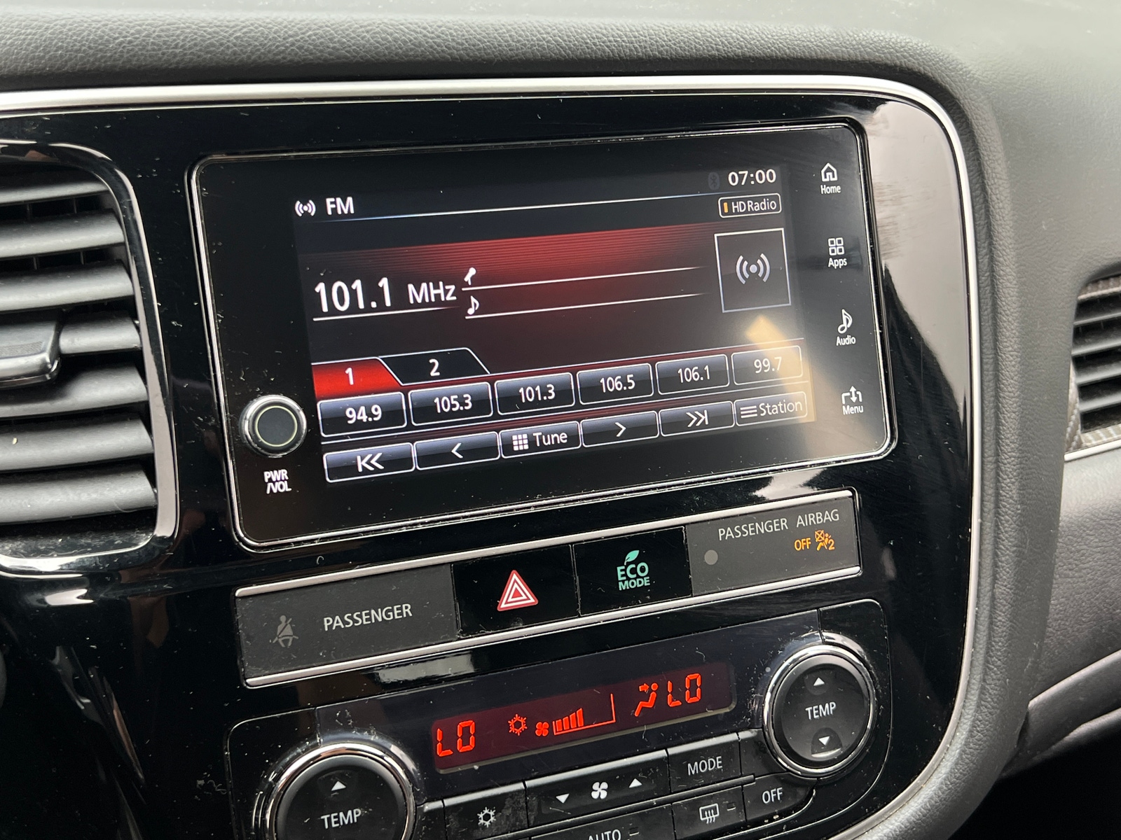 Thumbnail: 2019 Mitsubishi Outlander - 3