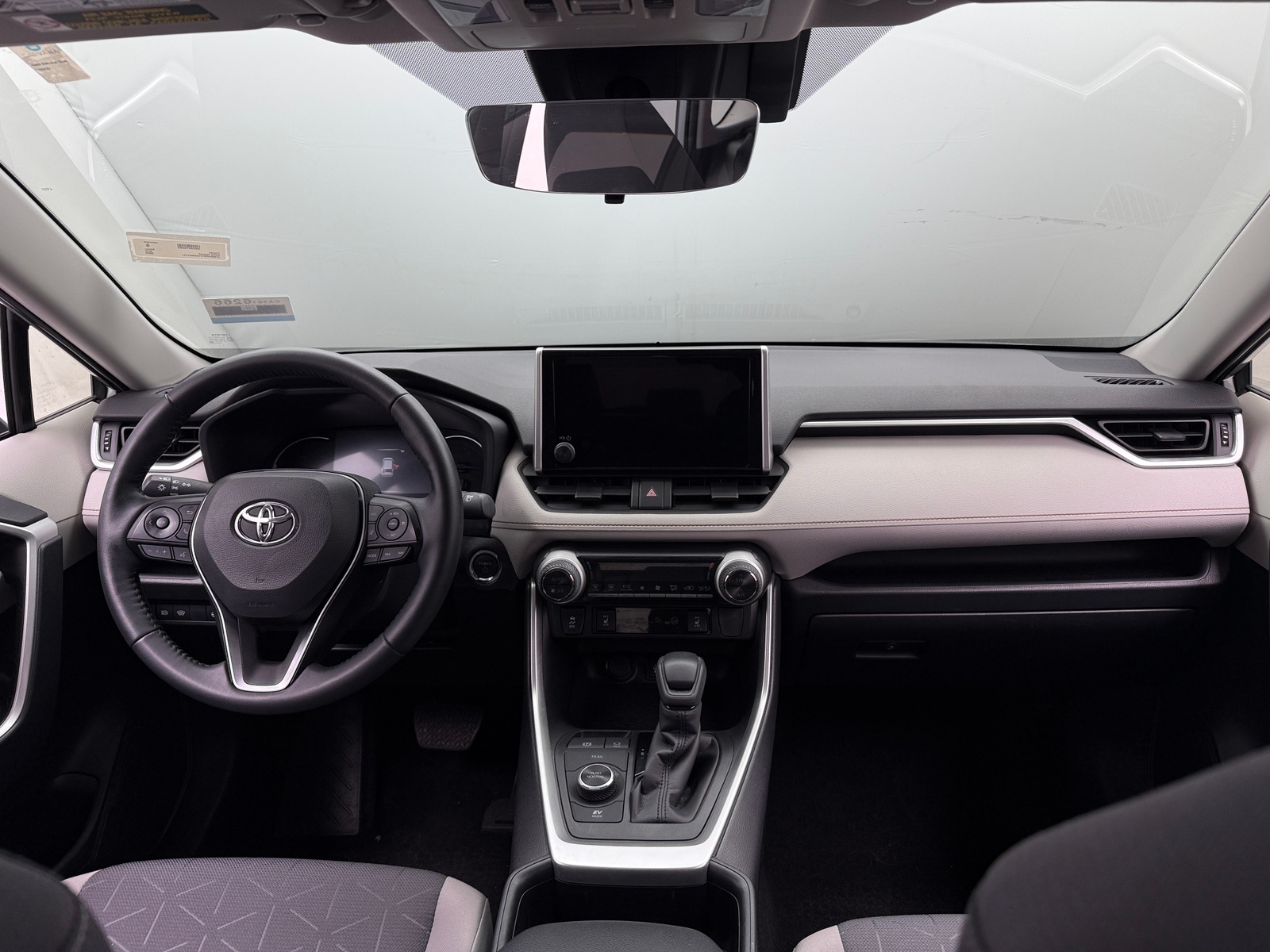 Thumbnail: 2025 Toyota RAV4 - 3