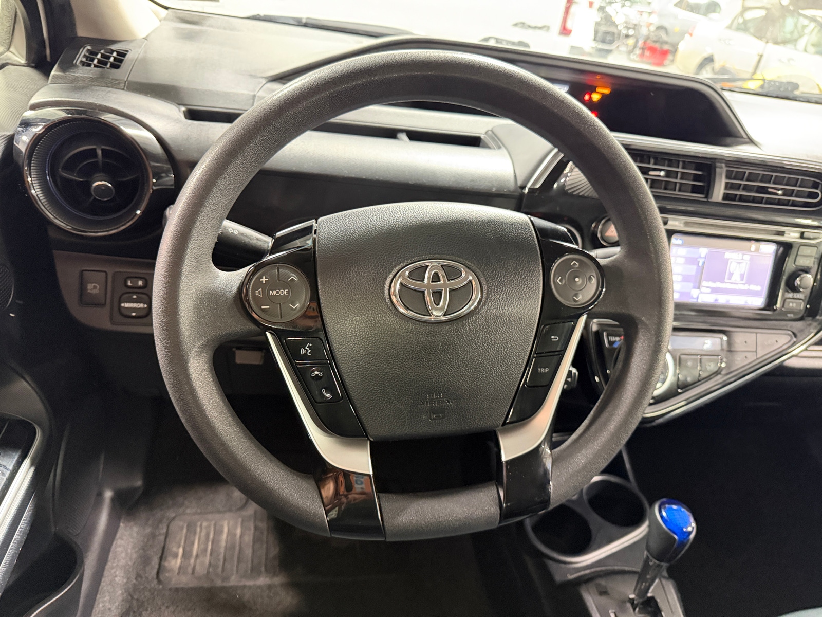 Thumbnail: 2018 Toyota Prius c - 5