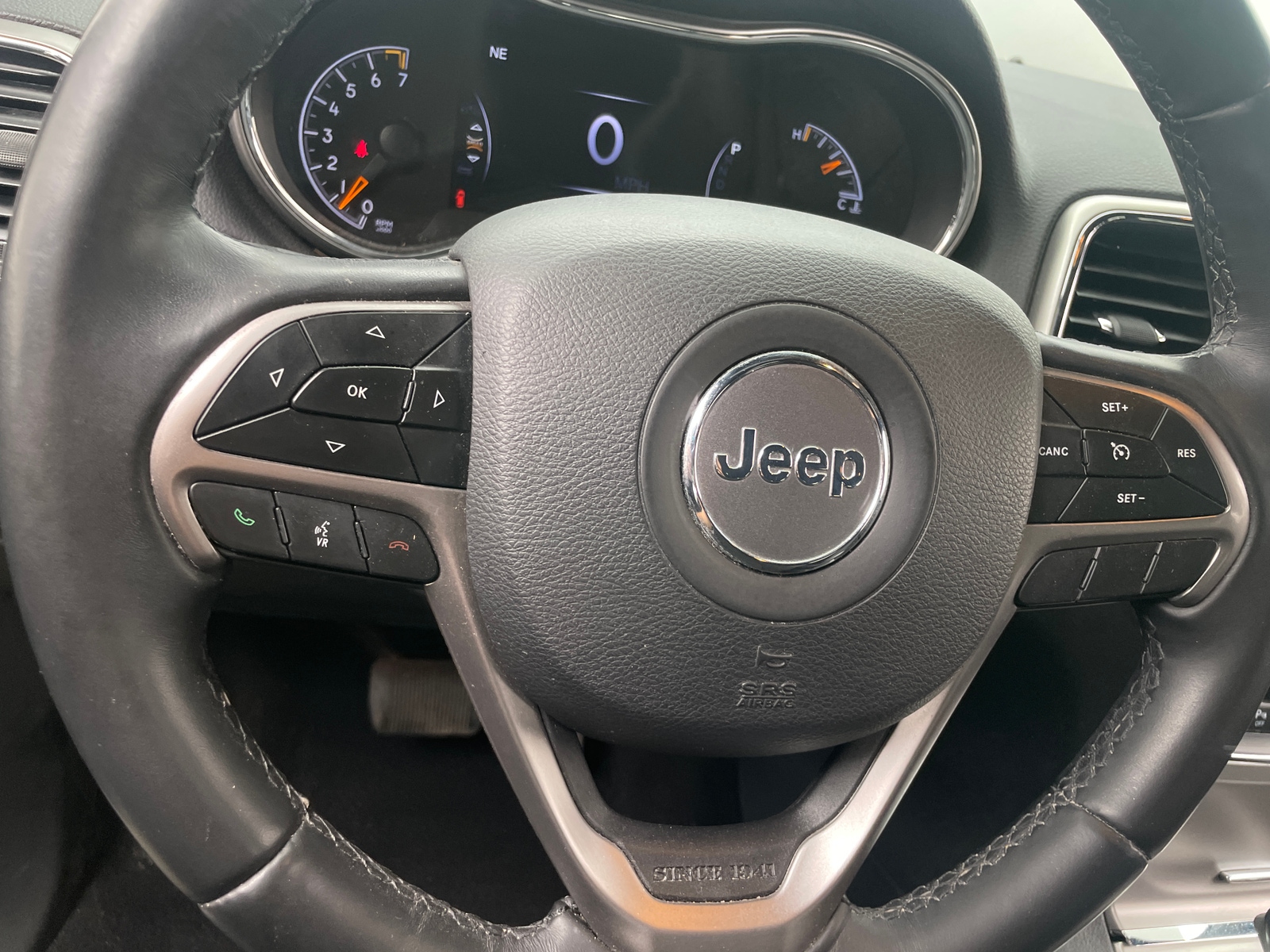 Thumbnail: 2019 Jeep Grand Cherokee - 5