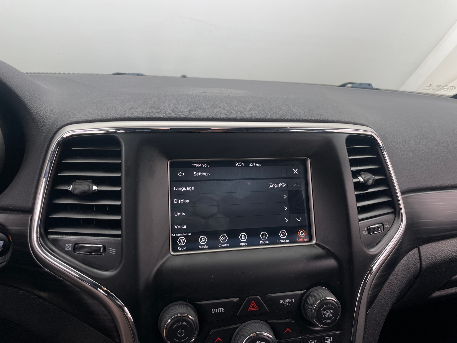 Thumbnail: 2019 Jeep Grand Cherokee - 4