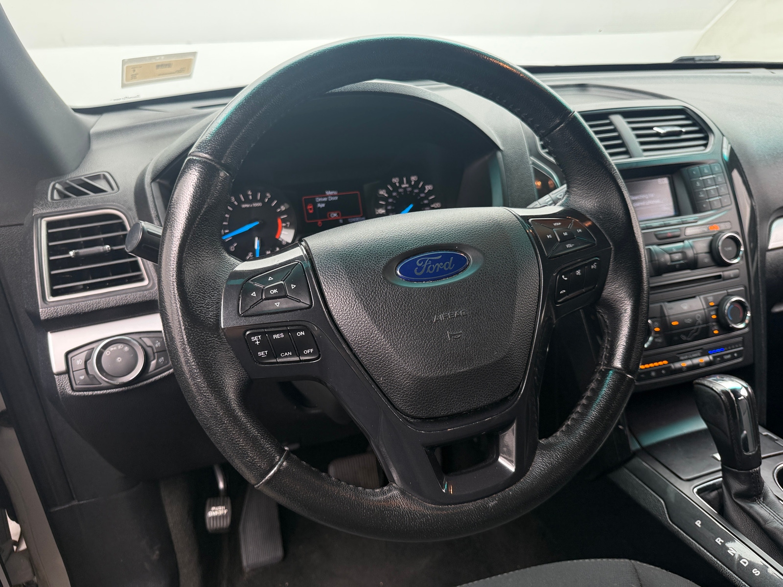 Thumbnail: 2016 Ford Explorer - 5