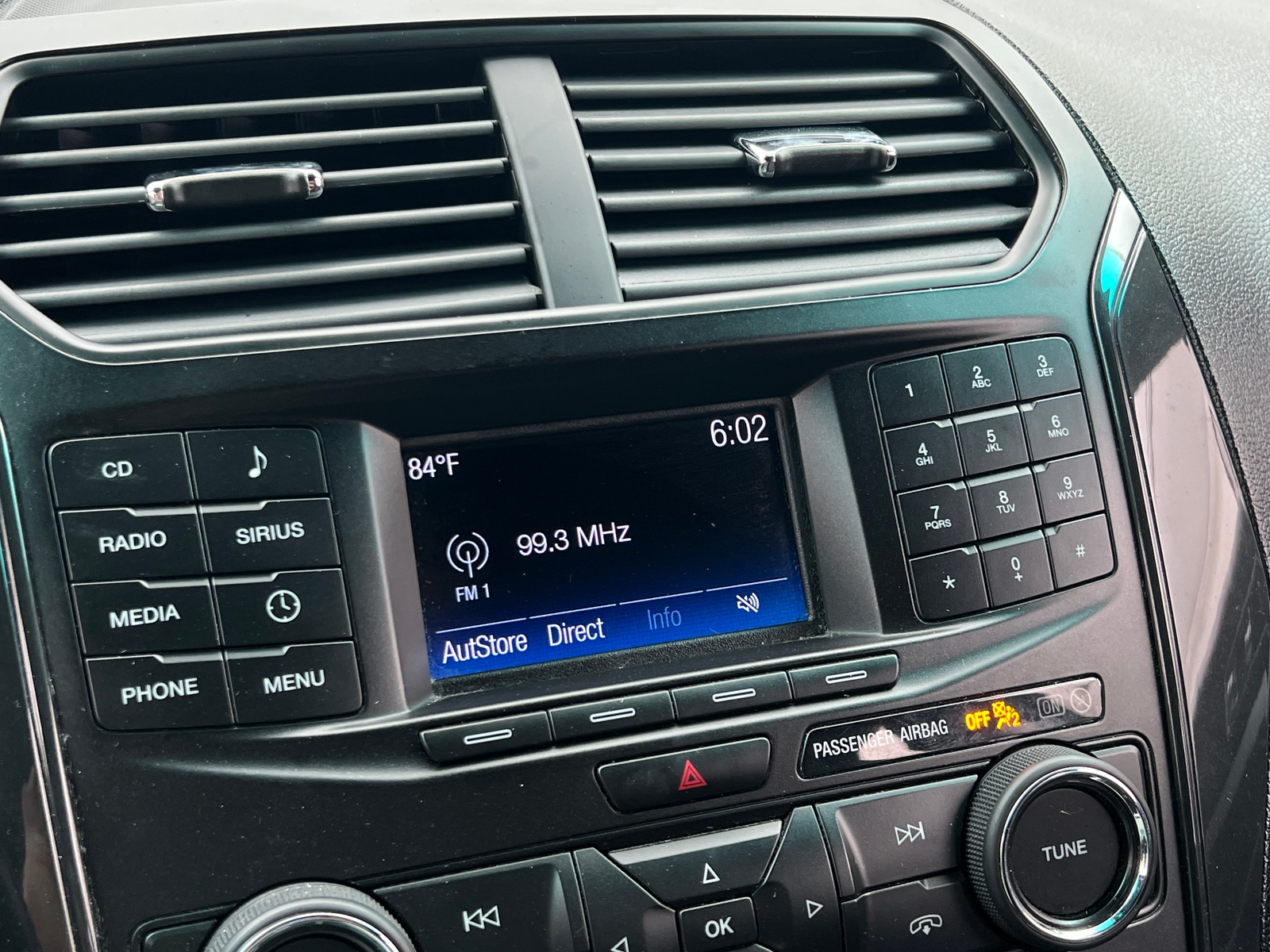 Thumbnail: 2016 Ford Explorer - 4