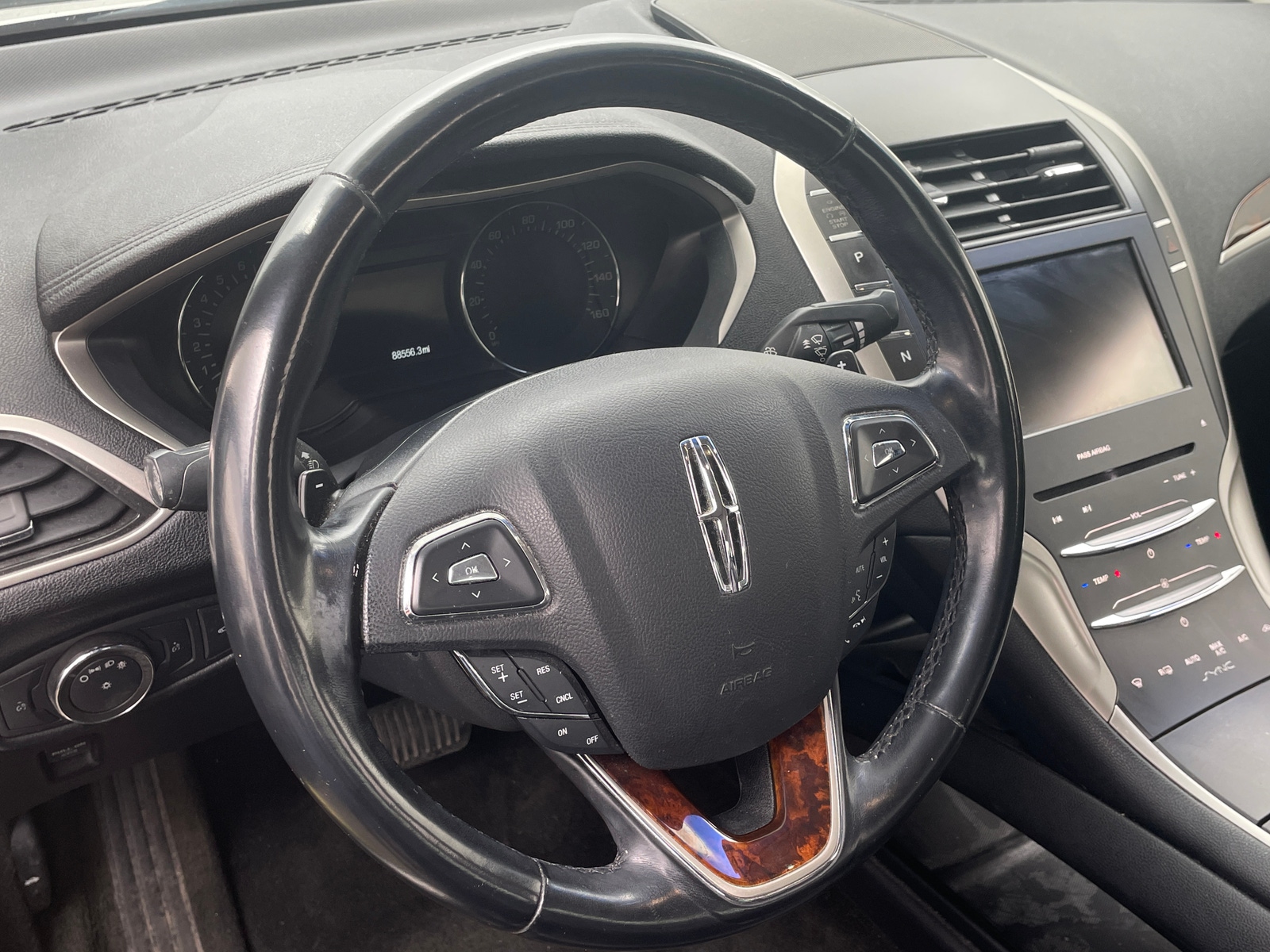 Thumbnail: 2016 Lincoln MKZ - 4