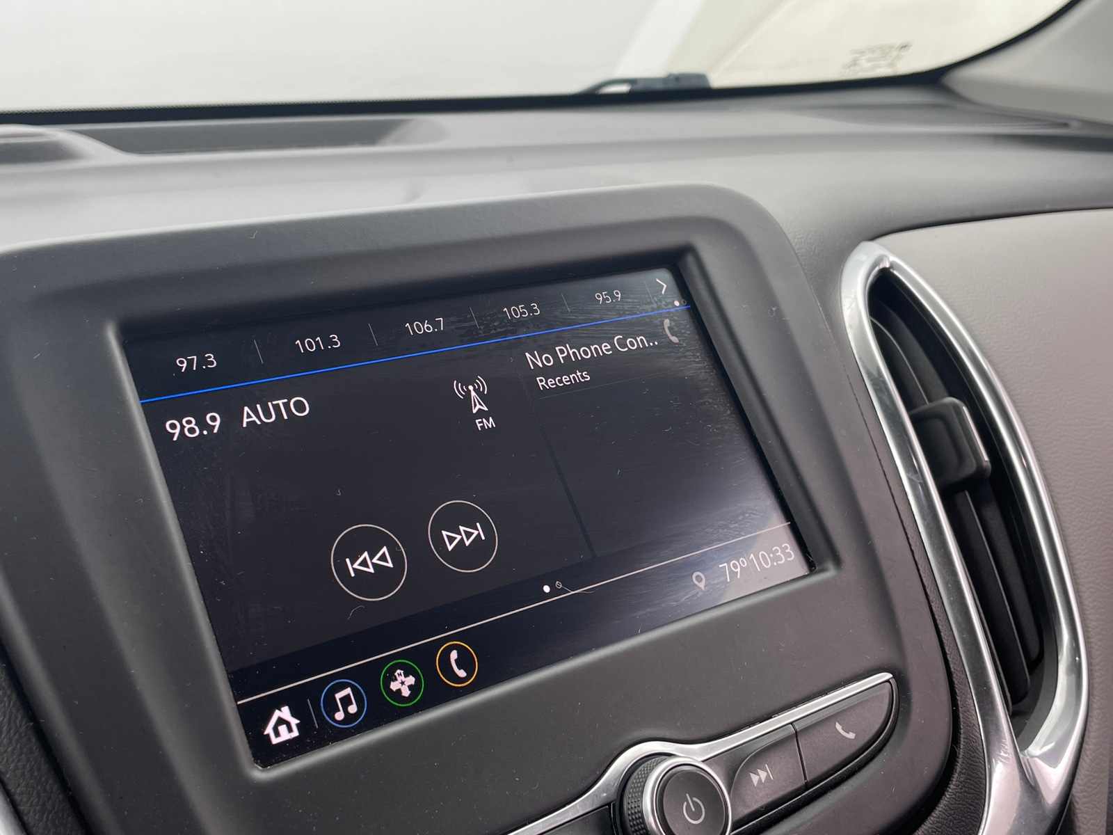 Thumbnail: 2021 Chevrolet Equinox - 4