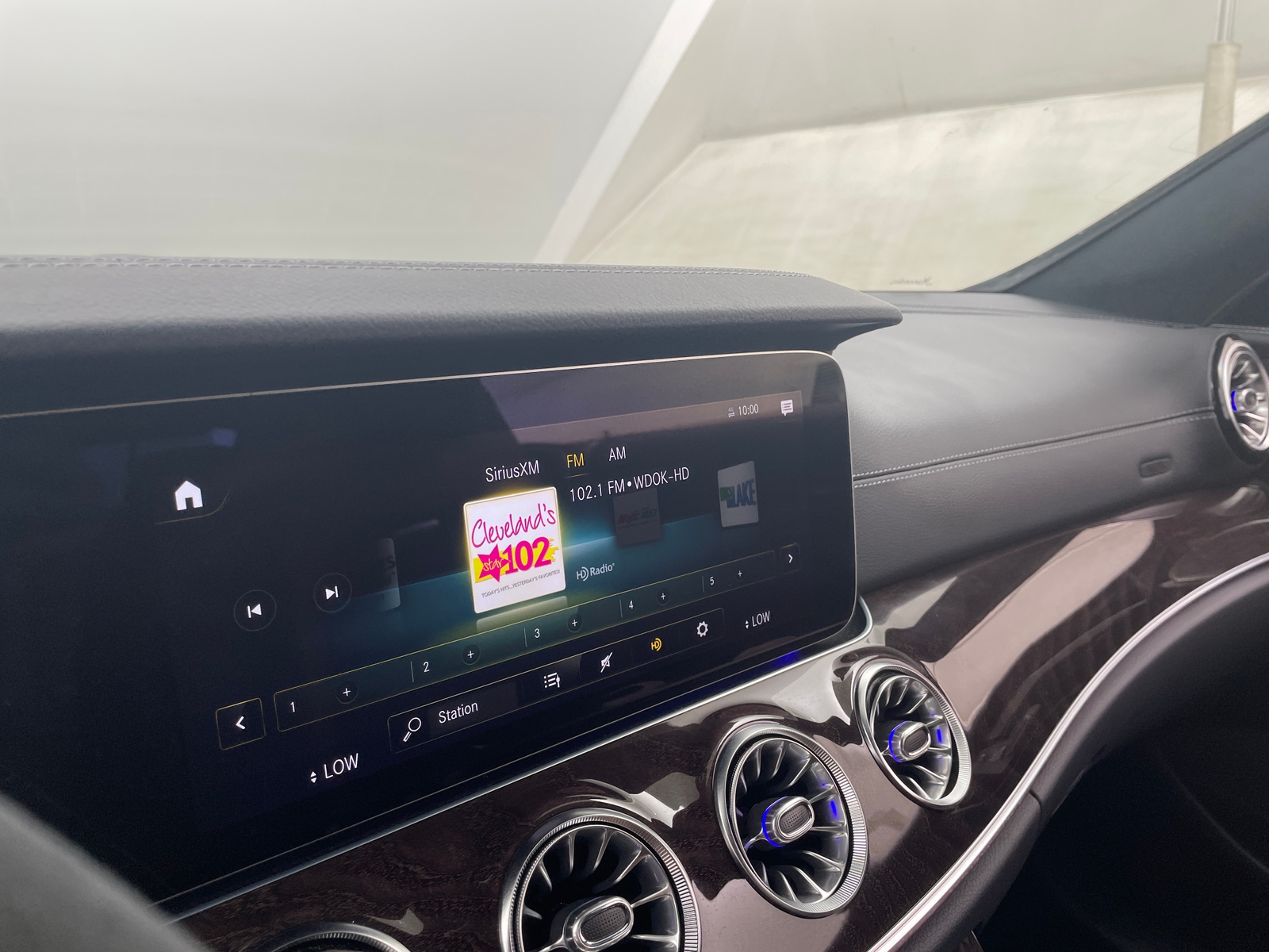 Thumbnail: 2023 Mercedes-Benz E-Class - 2