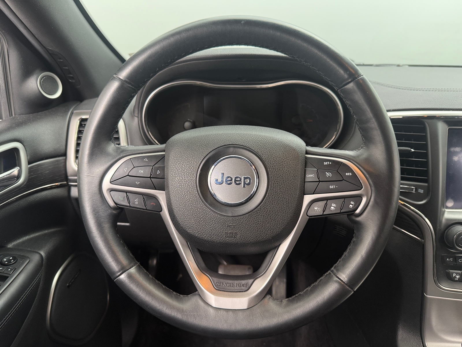 Thumbnail: 2018 Jeep Grand Cherokee - 4
