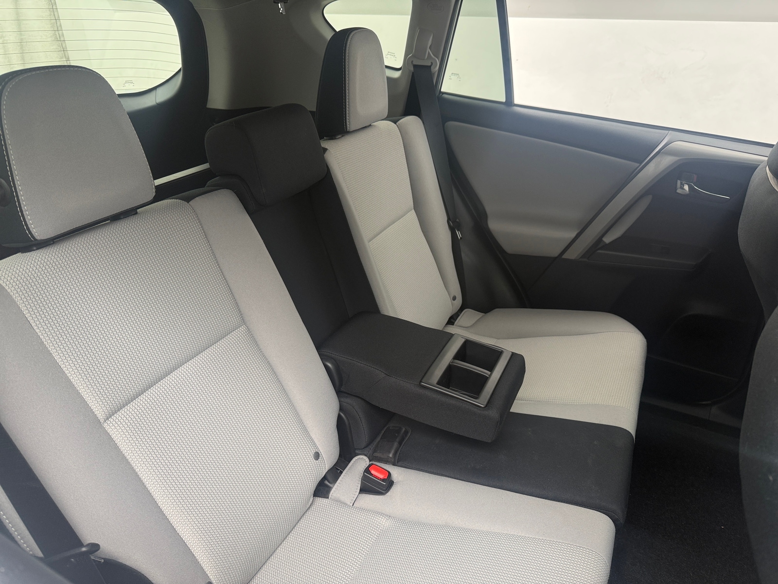 Thumbnail: 2018 Toyota RAV4 - 6