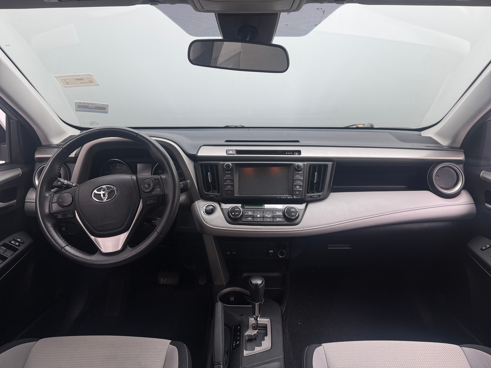 Thumbnail: 2018 Toyota RAV4 - 3