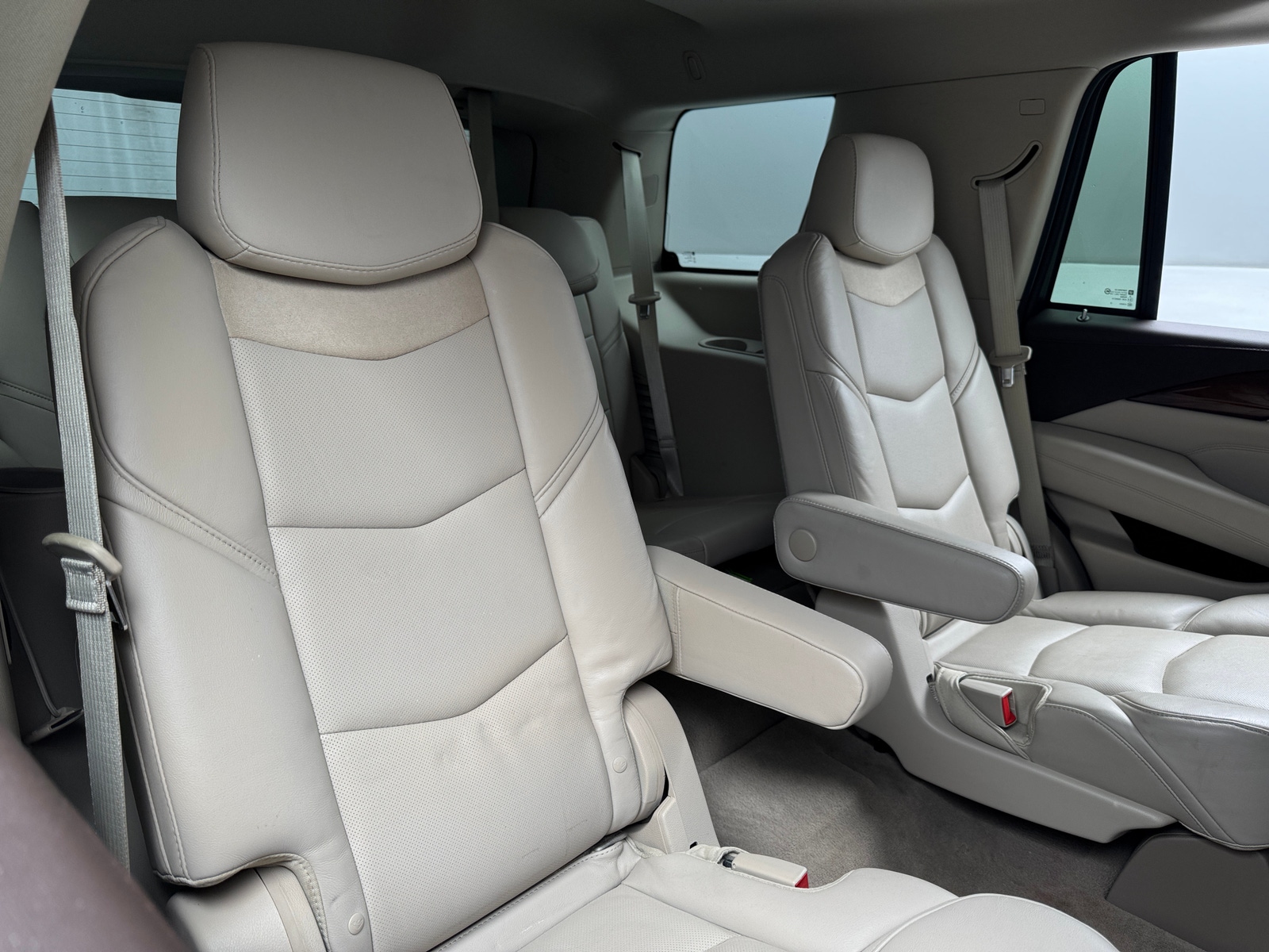 Thumbnail: 2016 Cadillac Escalade - 5