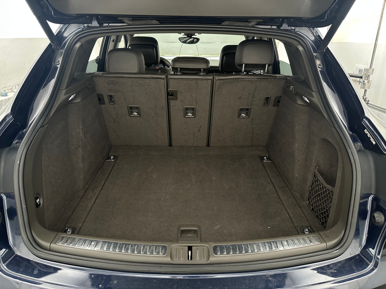 Thumbnail: 2018 Porsche Macan - 7