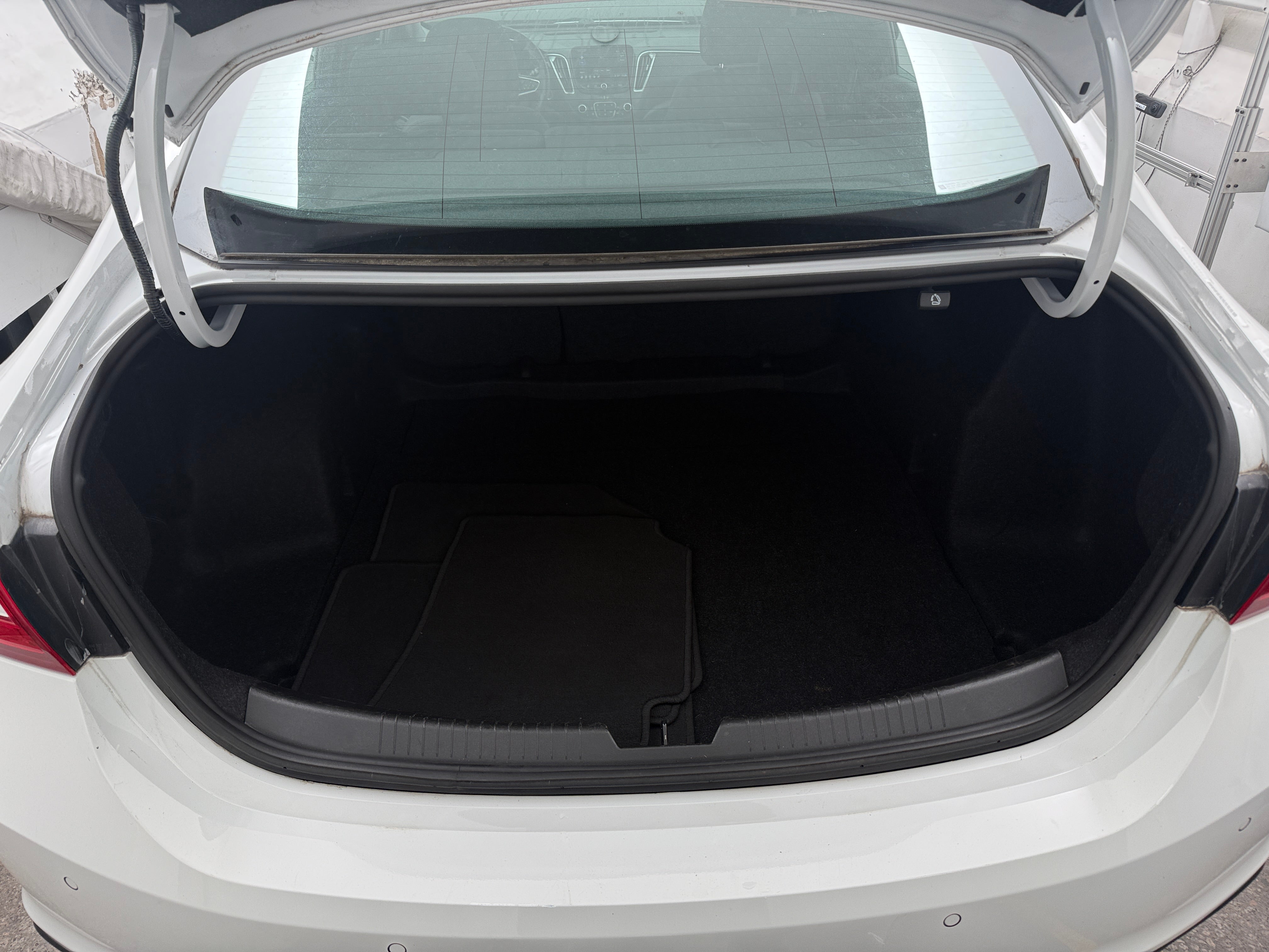 2025 Chevrolet Malibu 1LT - Photo 9