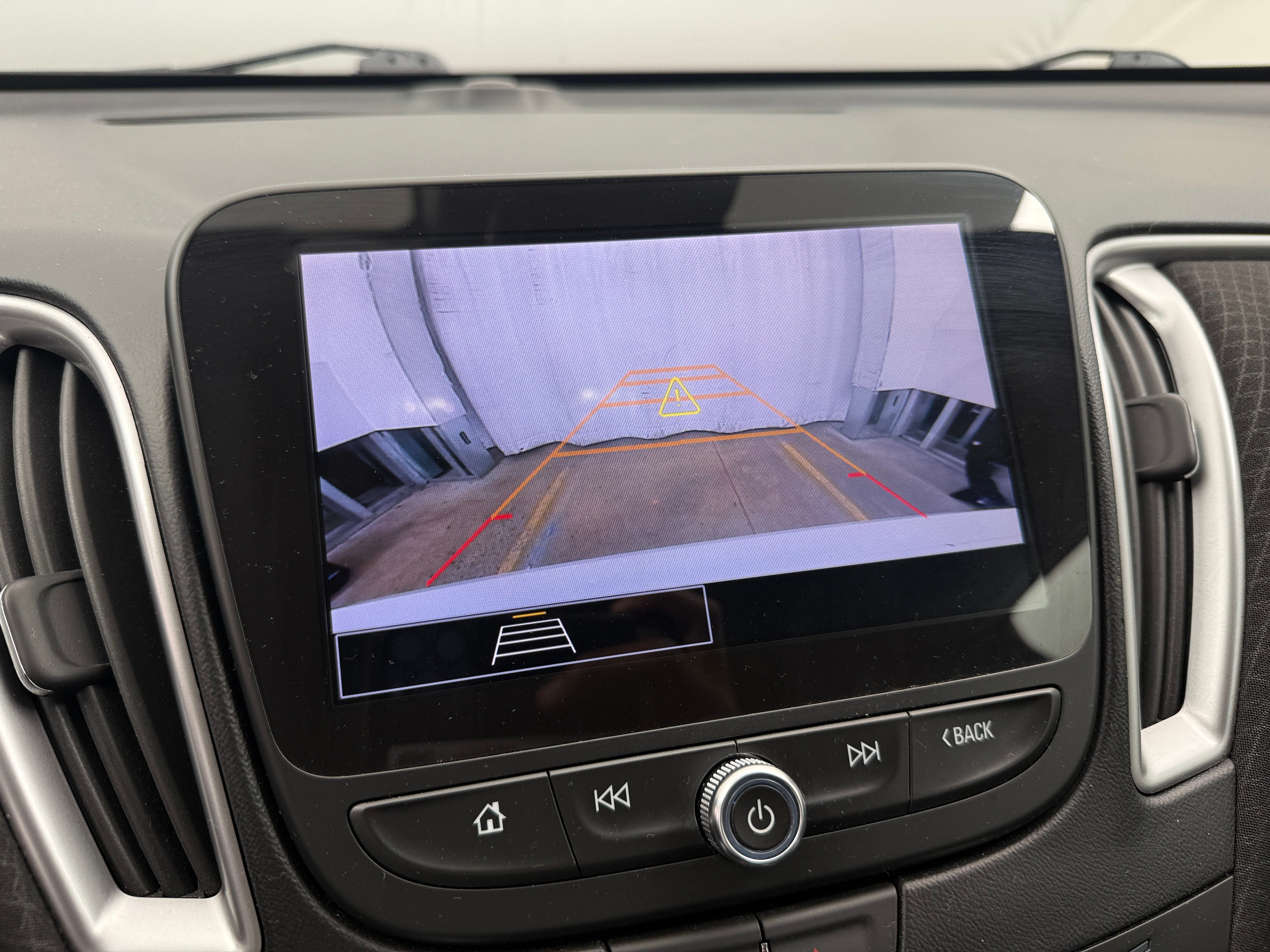 2025 Chevrolet Malibu 1LT - Photo 13