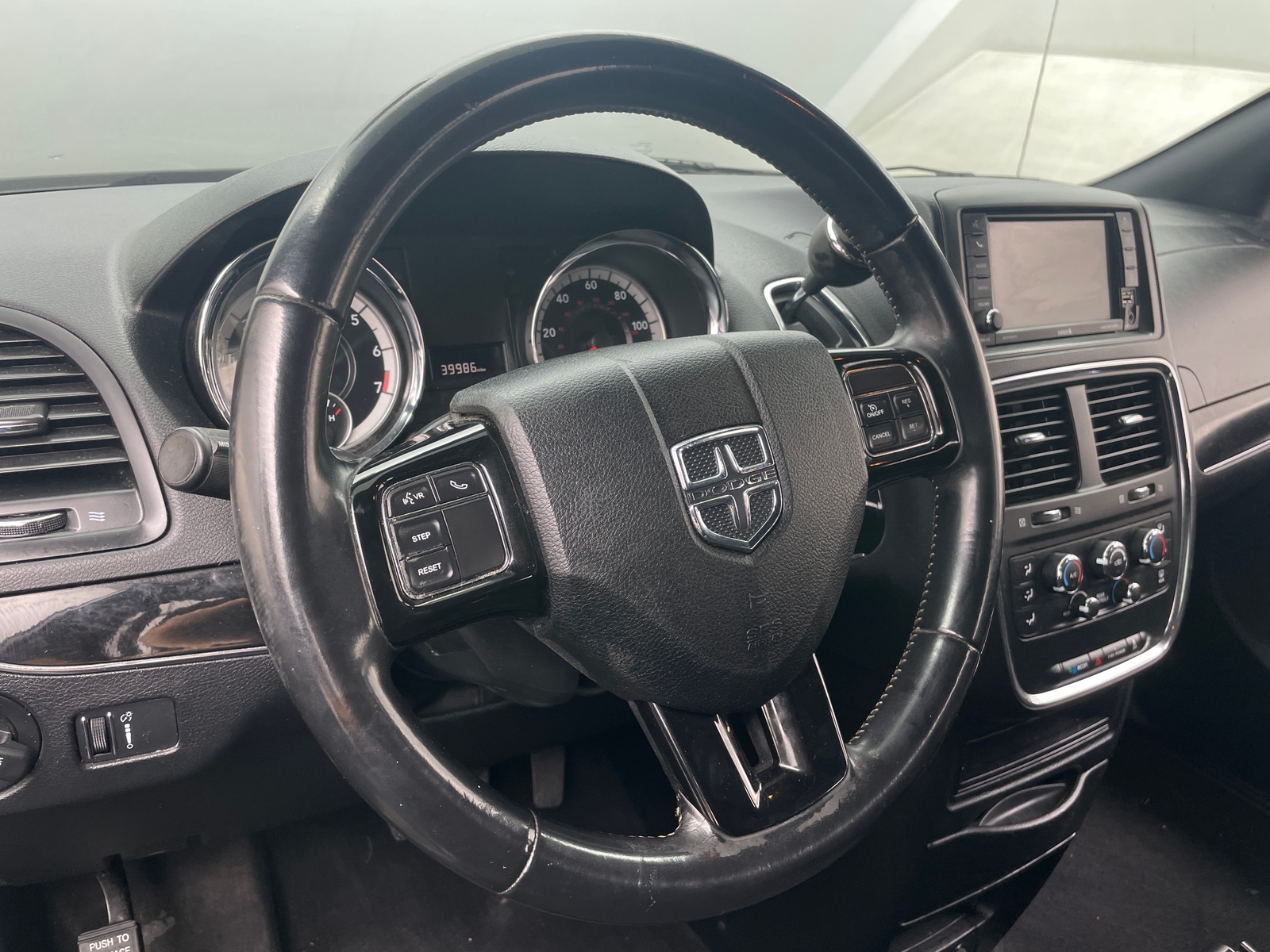 Thumbnail: 2018 Dodge Grand Caravan - 5
