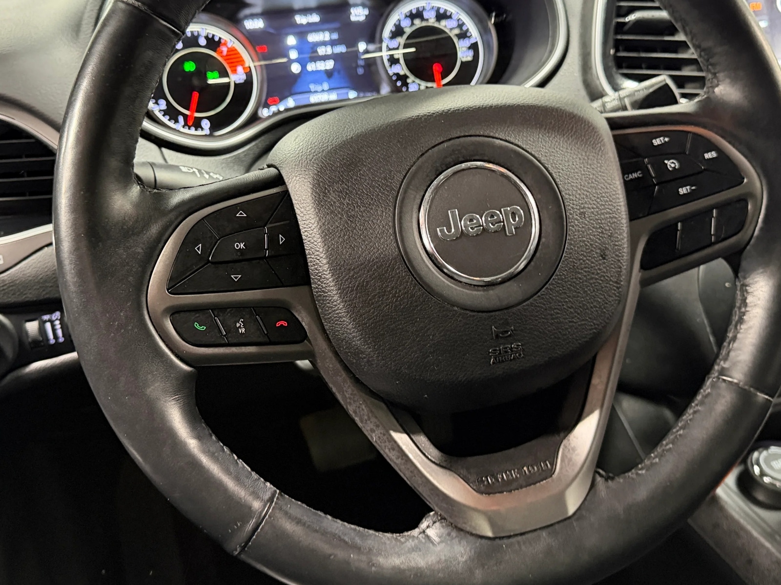 Thumbnail: 2019 Jeep Cherokee - 4
