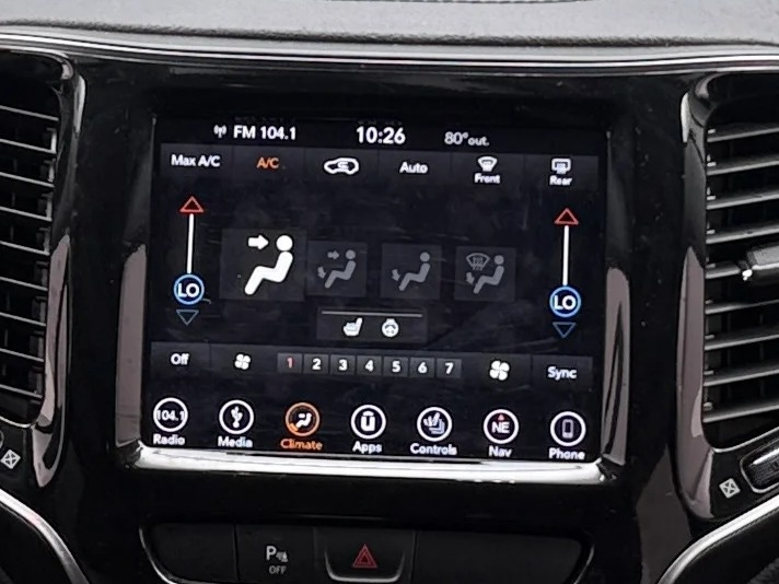 Thumbnail: 2019 Jeep Cherokee - 3
