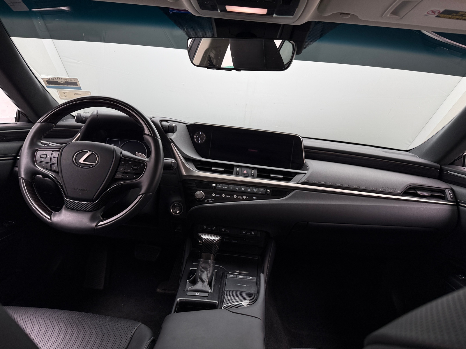 Thumbnail: 2021 Lexus ES - 3